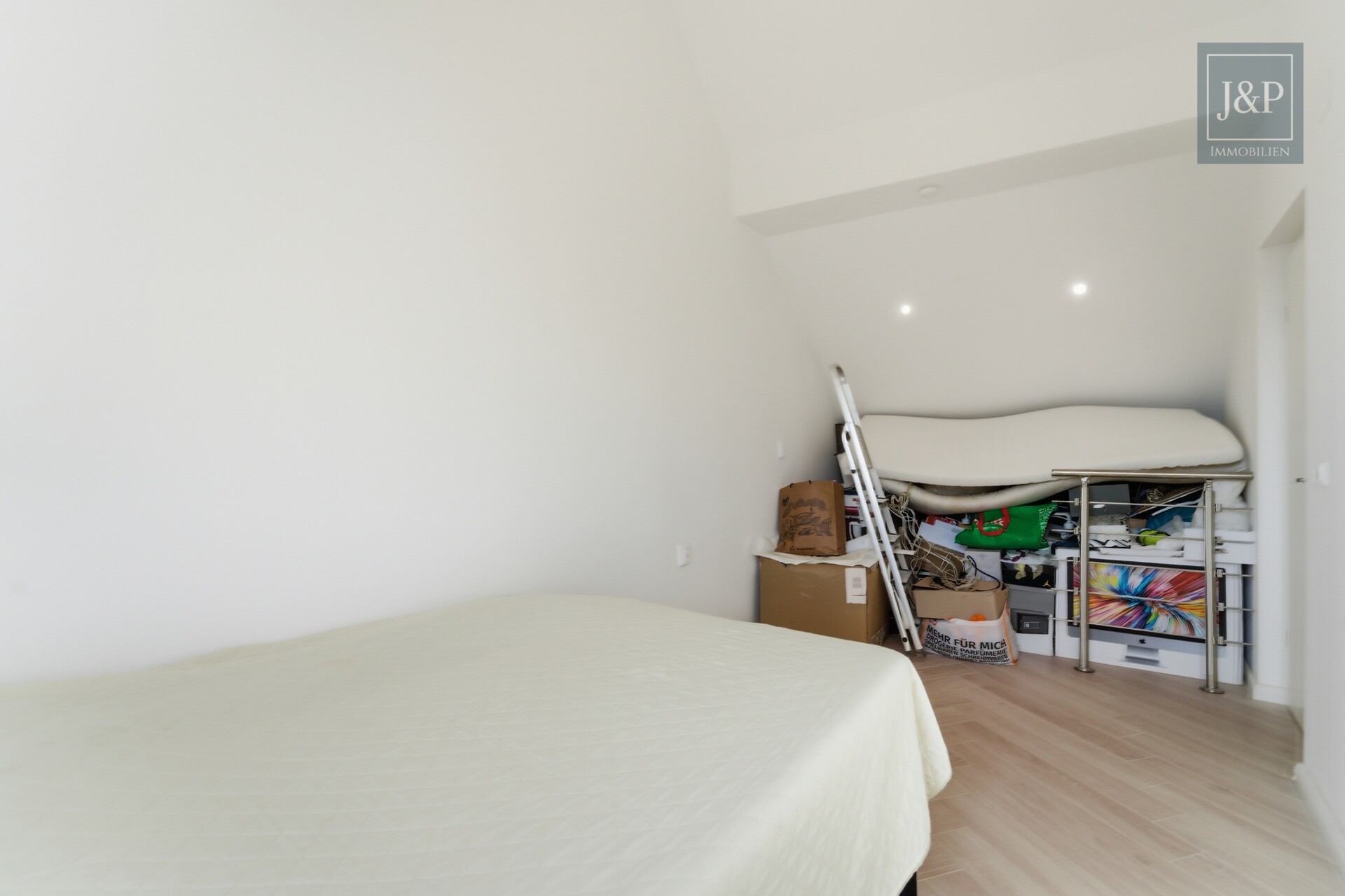 Zwei Häuser – ein Zuhause: Komplett sanierte Einfamilienhäuser für Familien in Mainz-Dexheim - Zimmer 3 Haus 1