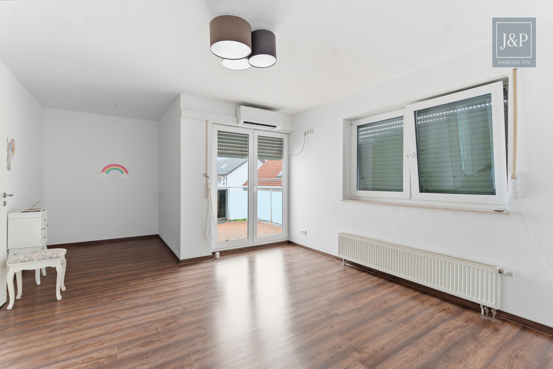 Viel Platz, viel Licht, viel Lebensqualität – bezugsfreie Doppelhaushälfte in ruhiger Umgebung! - Schlafzimmer 2