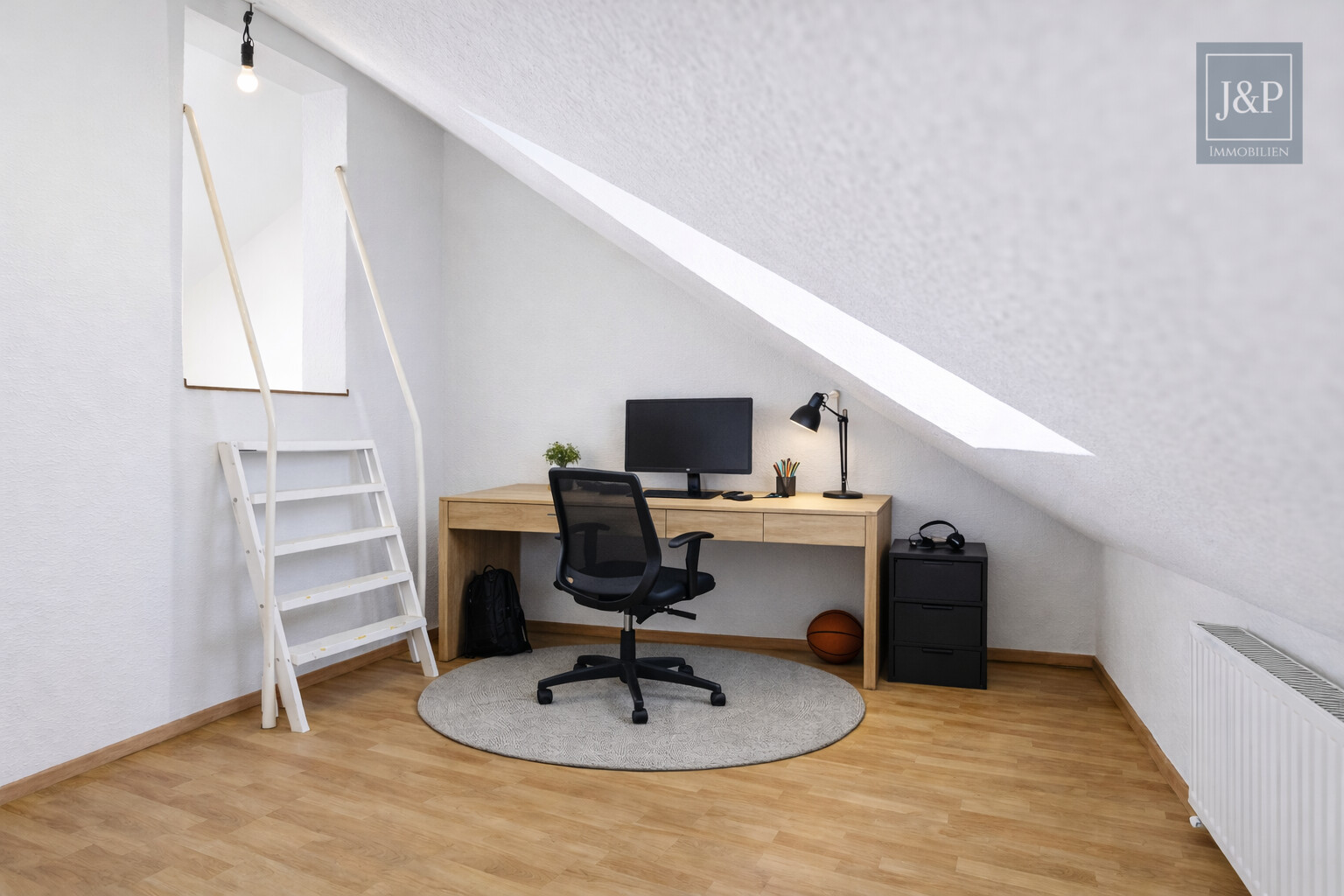 Wohnen mit Aussicht: Großzügiges Splitlevel-Haus mit Einliegerwohnung in Eppstein - Kinderzimmer 4 DG KI-Generiert