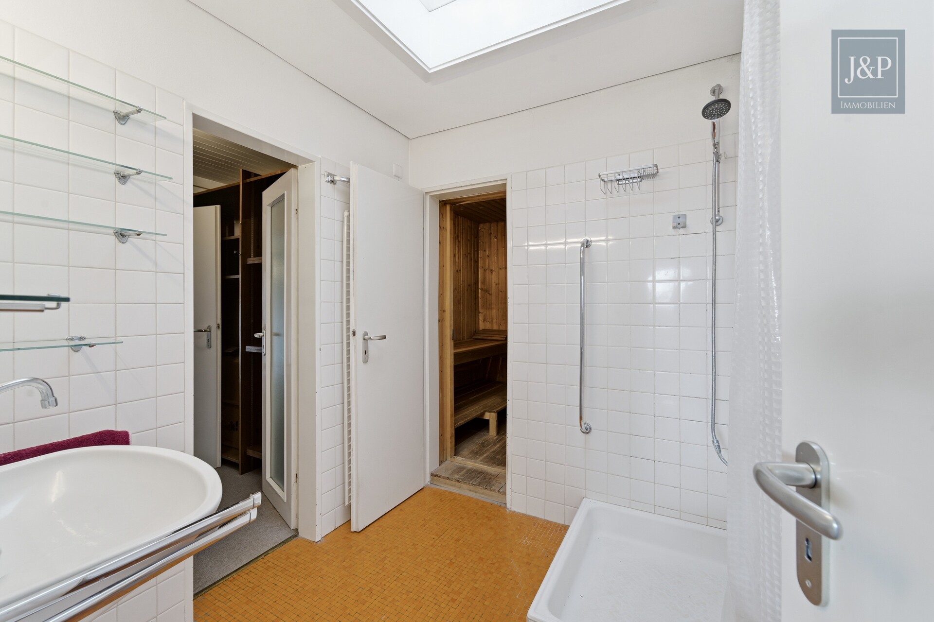 Einzigartige Architekten-Villa mit Panorama & Potenzial – Traumlage in Hofheim am Taunus - Badezimmer