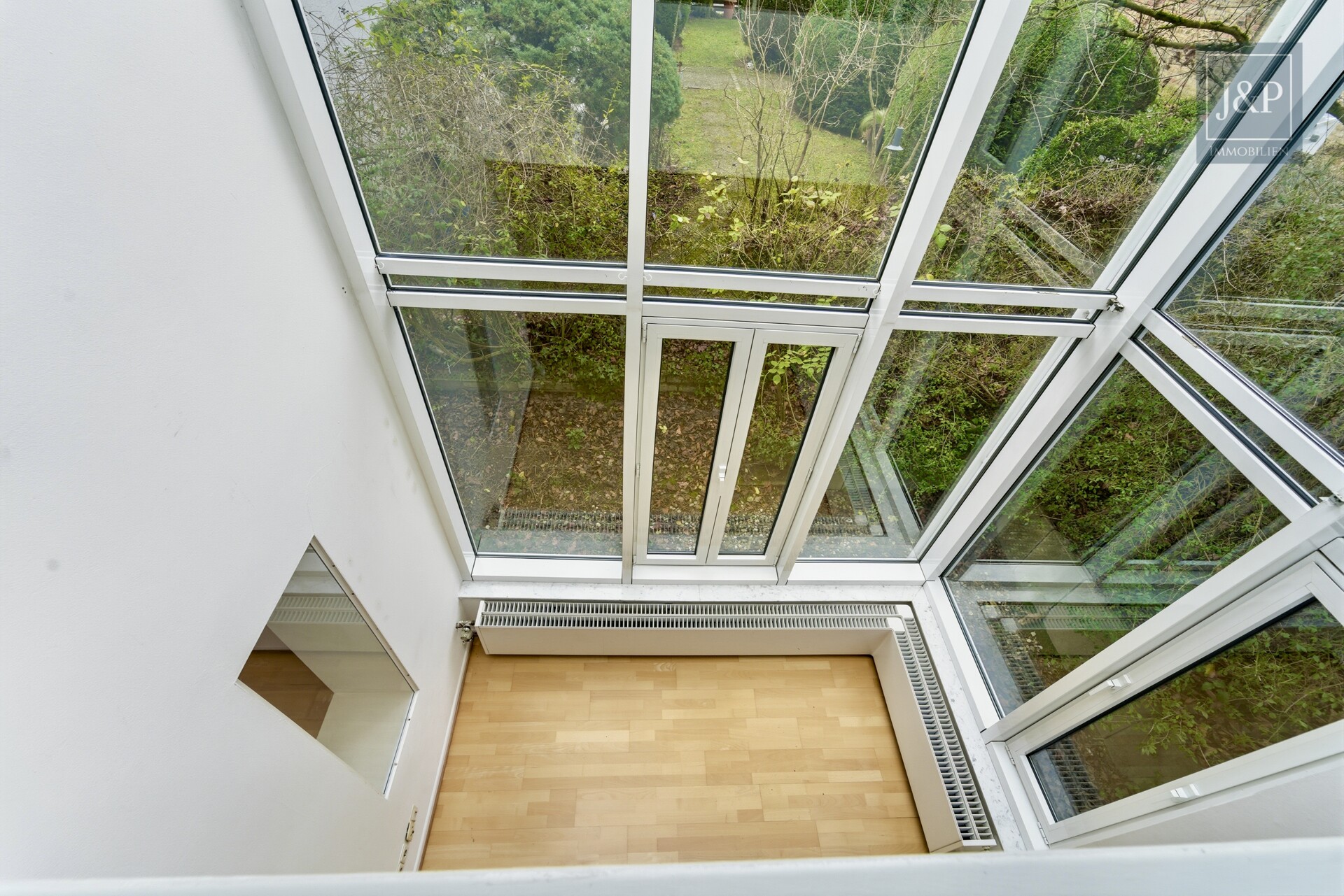 Einzigartige Architekten-Villa mit Panorama & Potenzial – Traumlage in Hofheim am Taunus - Empore Einliegerbereich