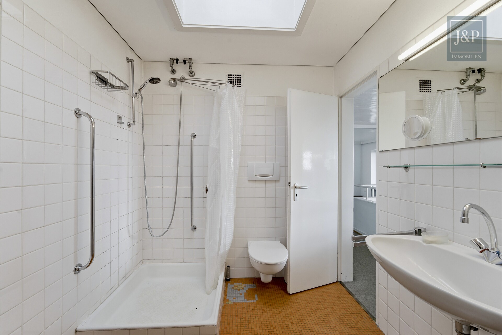 Einzigartige Architekten-Villa mit Panorama & Potenzial – Traumlage in Hofheim am Taunus - Badezimmer