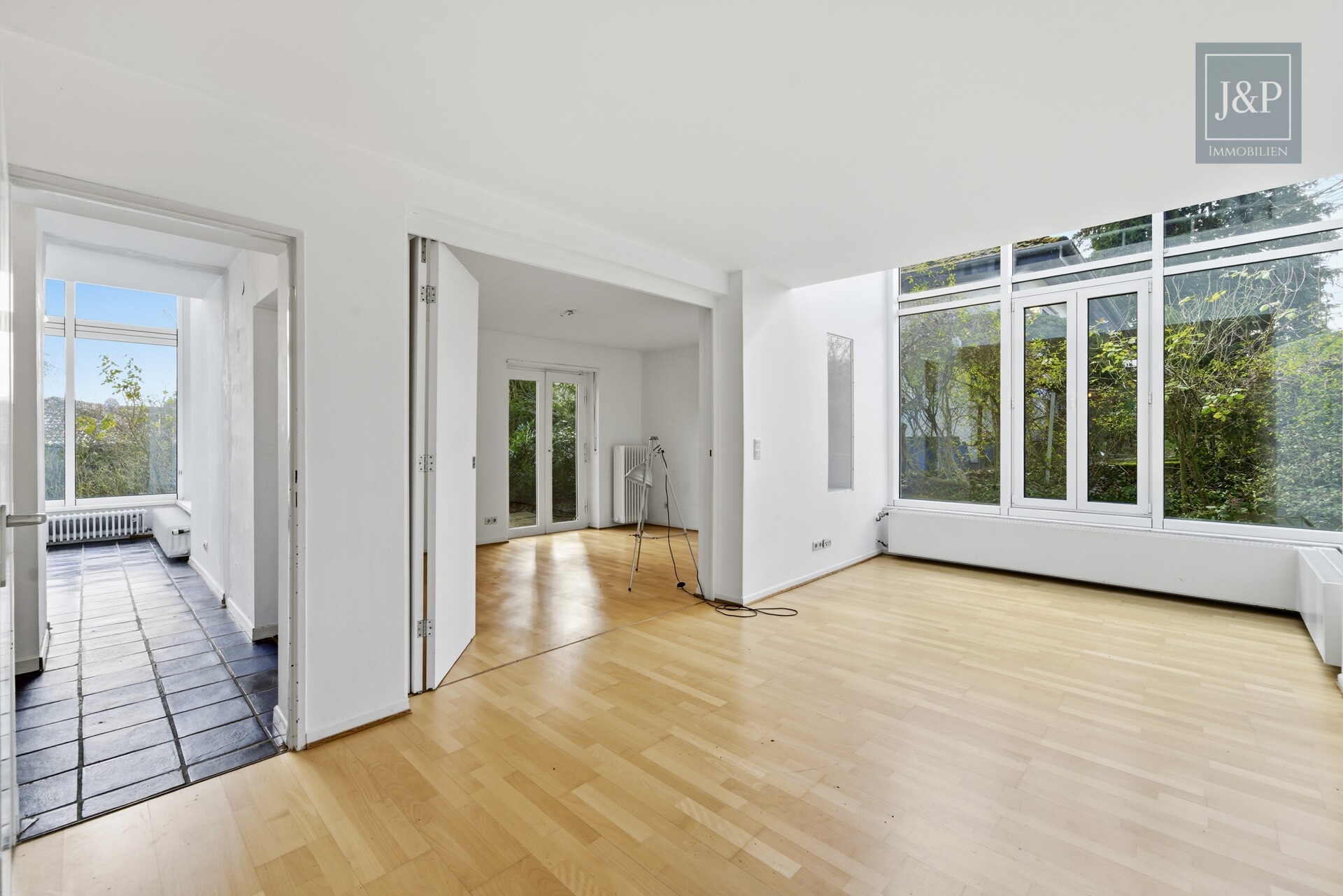 Einzigartige Architekten-Villa mit Panorama & Potenzial – Traumlage in Hofheim am Taunus - Einliegerbereich