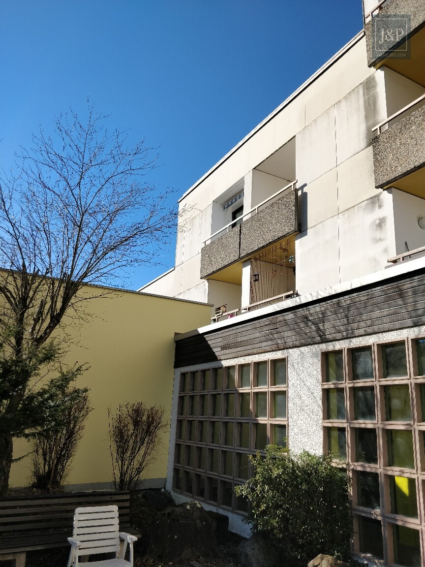 Charmante 1,5-Zimmer-Wohnung mit Balkon und Wellnessbereich - Außenansicht