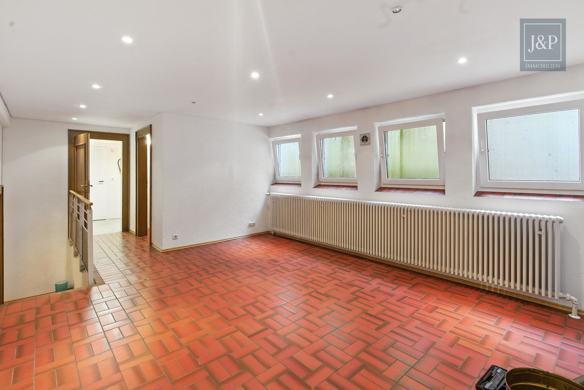 Bestlage von Goldbach! – Familienidylle trifft auf architektonischen Charme - UG Partyraum