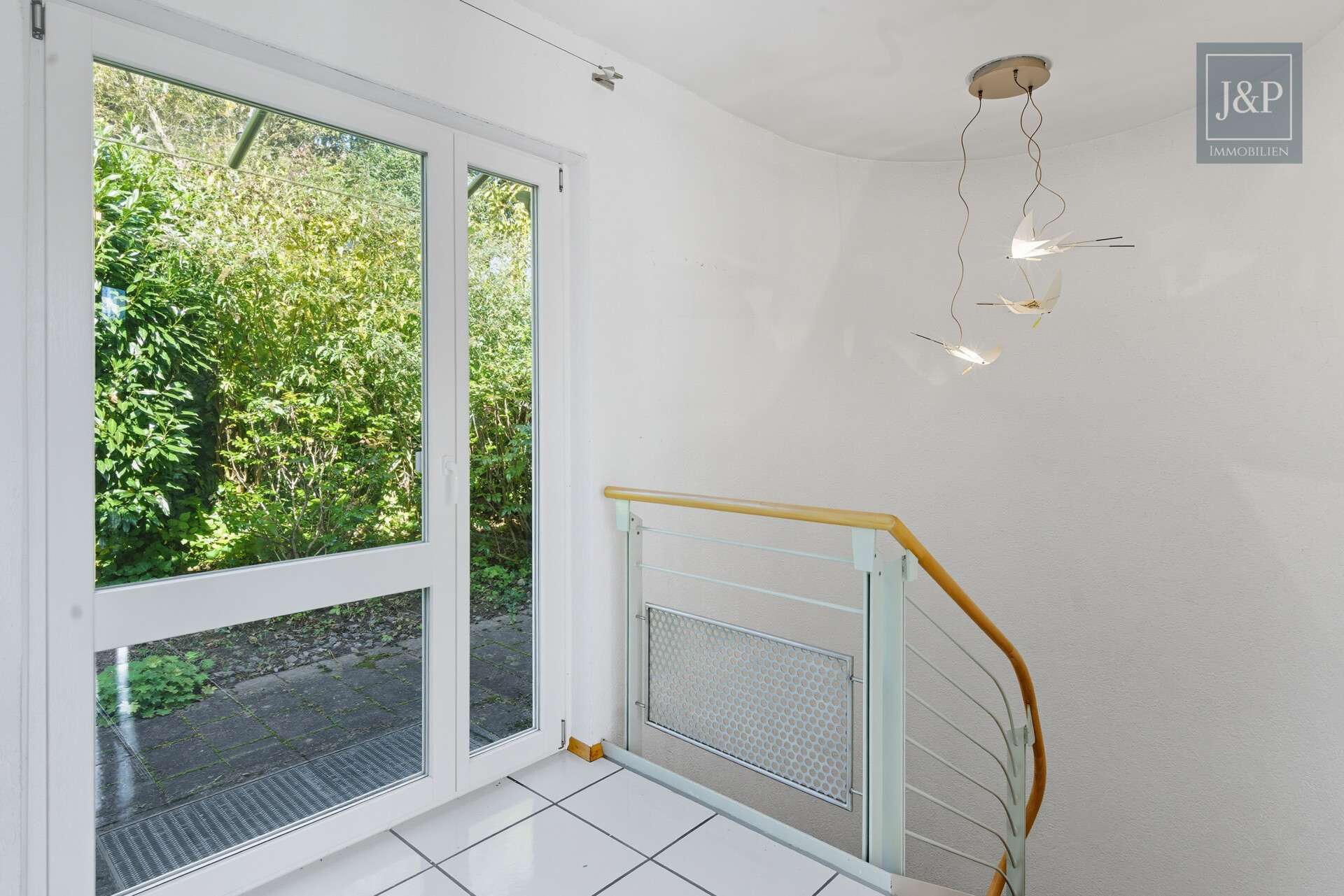 Bestlage von Goldbach! – Familienidylle trifft auf architektonischen Charme - Treppenabgang