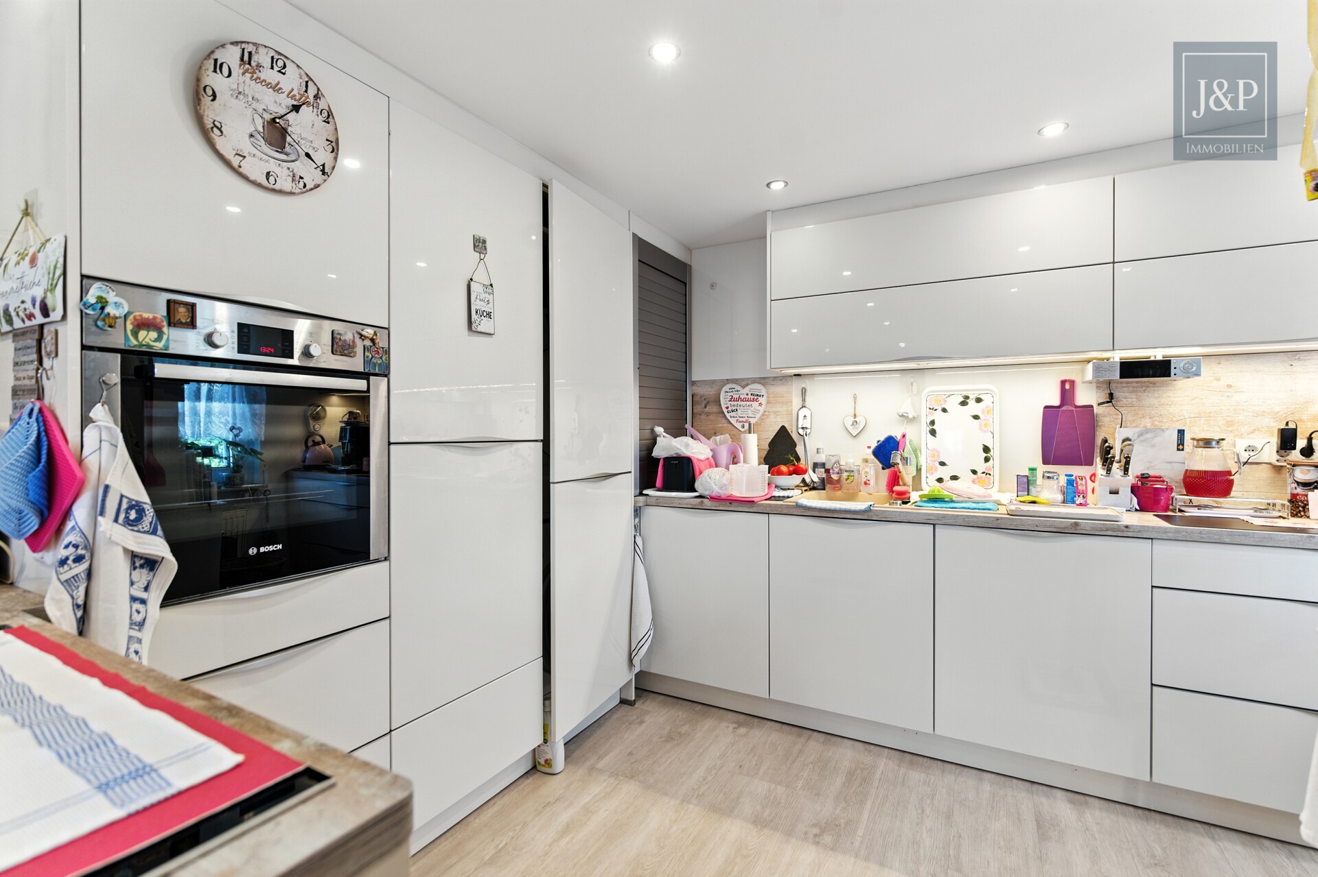 Vielseitiges Wohn- und Geschäftshaus in zentraler Lage von Oberursel! - Küche 2-Zimmer-Wohnung OG