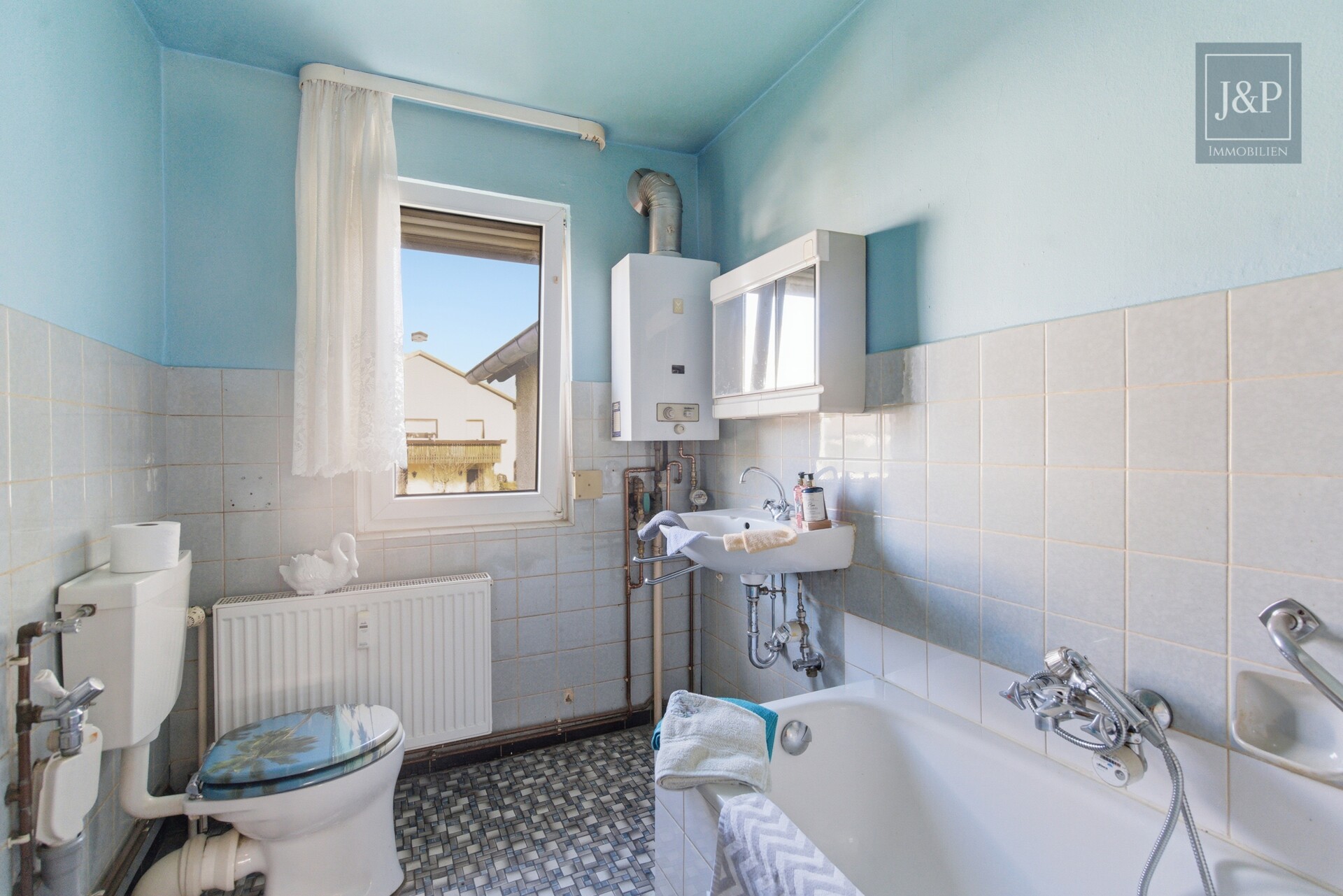 Vielseitiges Wohn- und Geschäftshaus in zentraler Lage von Oberursel! - 1,5-Zimmer-Wohnung