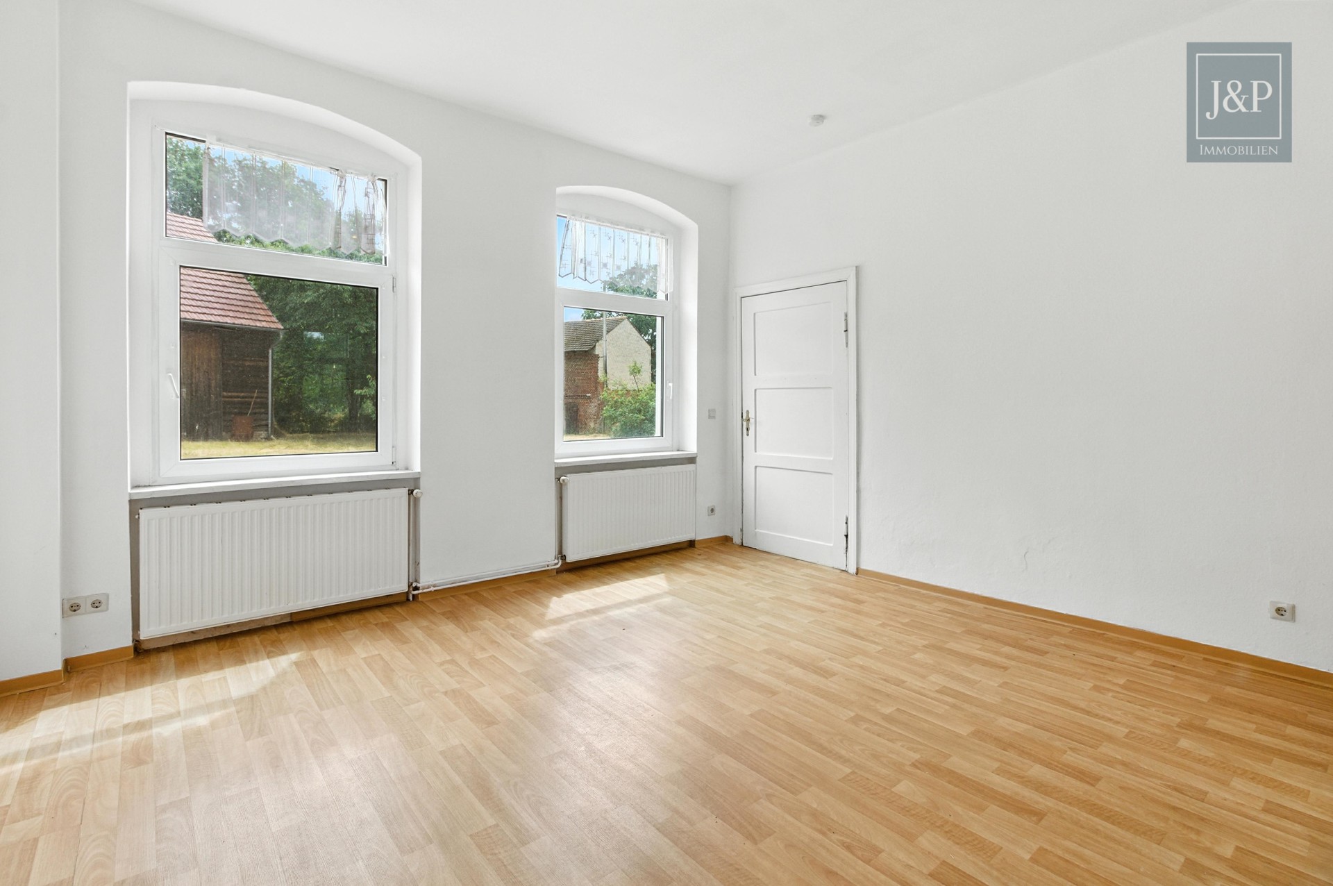 Historisches Bauernhaus mit Einliegerwohnungen, Scheune und großem Grundstück - Zimmer 2 EG