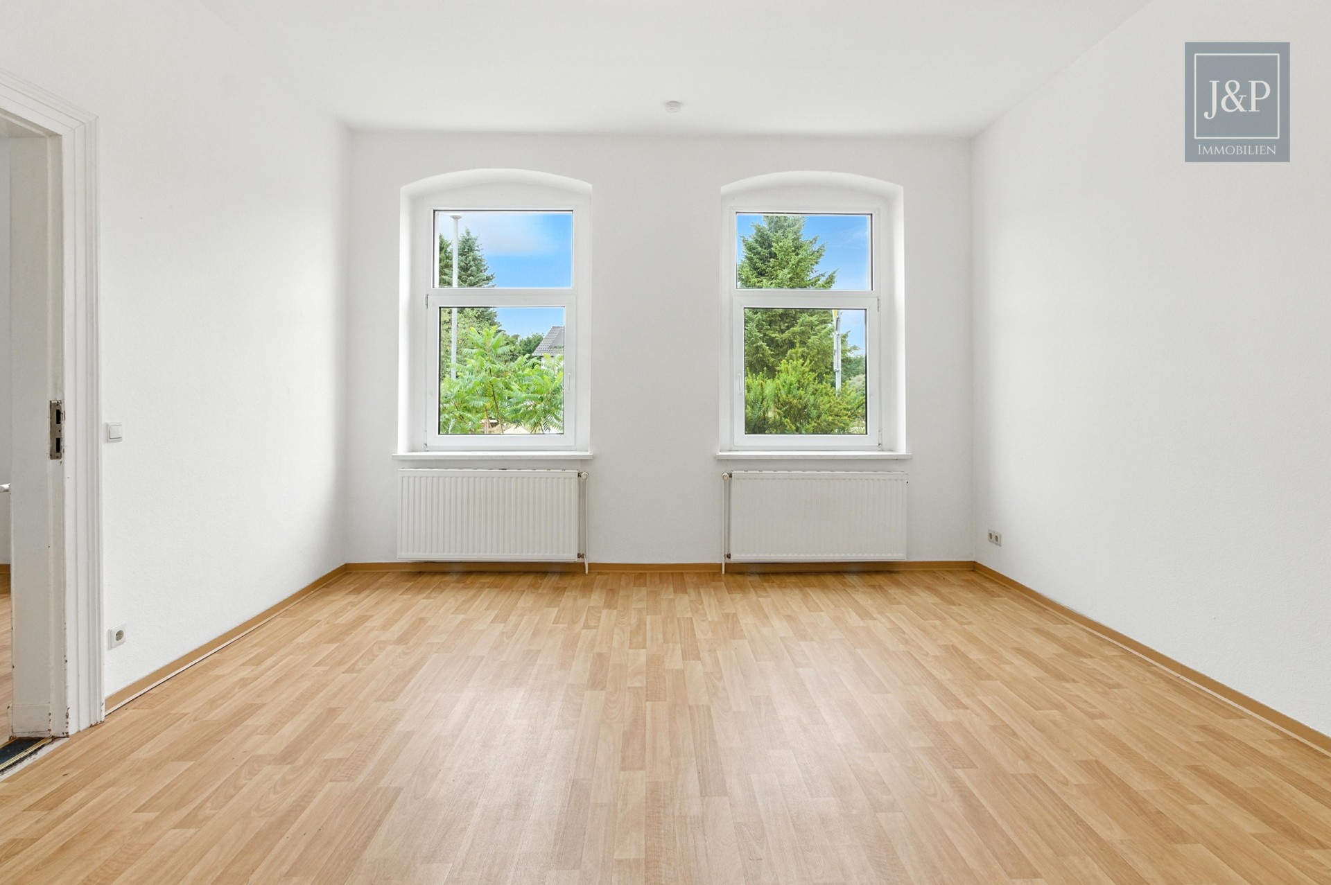 Historisches Bauernhaus mit Einliegerwohnungen, Scheune und großem Grundstück - Zimmer 2 EG