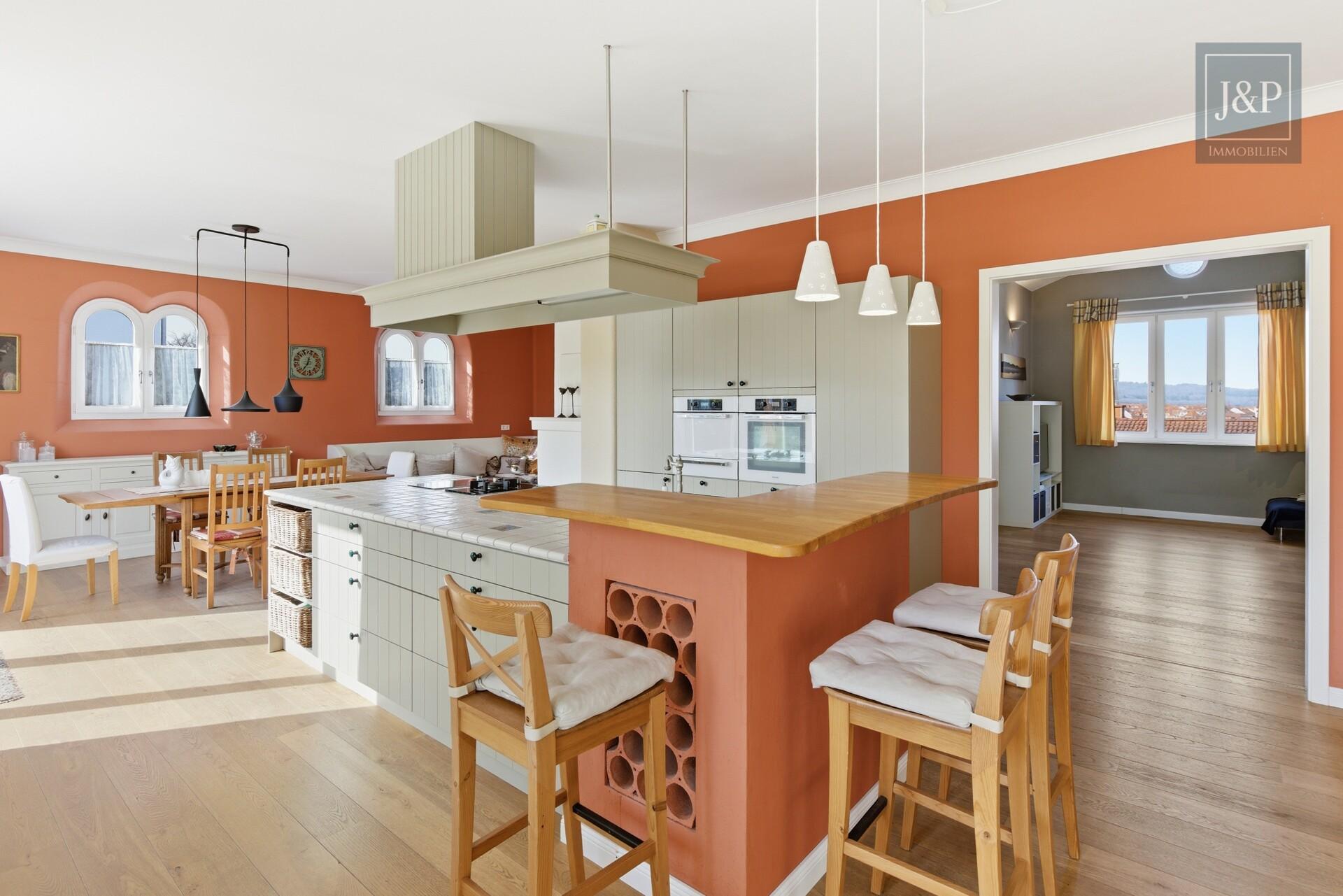 Einzigartiges Wohnkonzept nach Feng Shui – KfW-40 Anwesen inkl. Büro / ELW in Feldrandlage - Küche