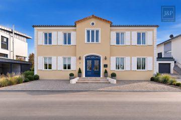 Einzigartiges Wohnkonzept nach Feng Shui – KfW-40 Anwesen inkl. Büro / ELW in Feldrandlage, 61267 Neu-Anspach, Zweifamilienhaus