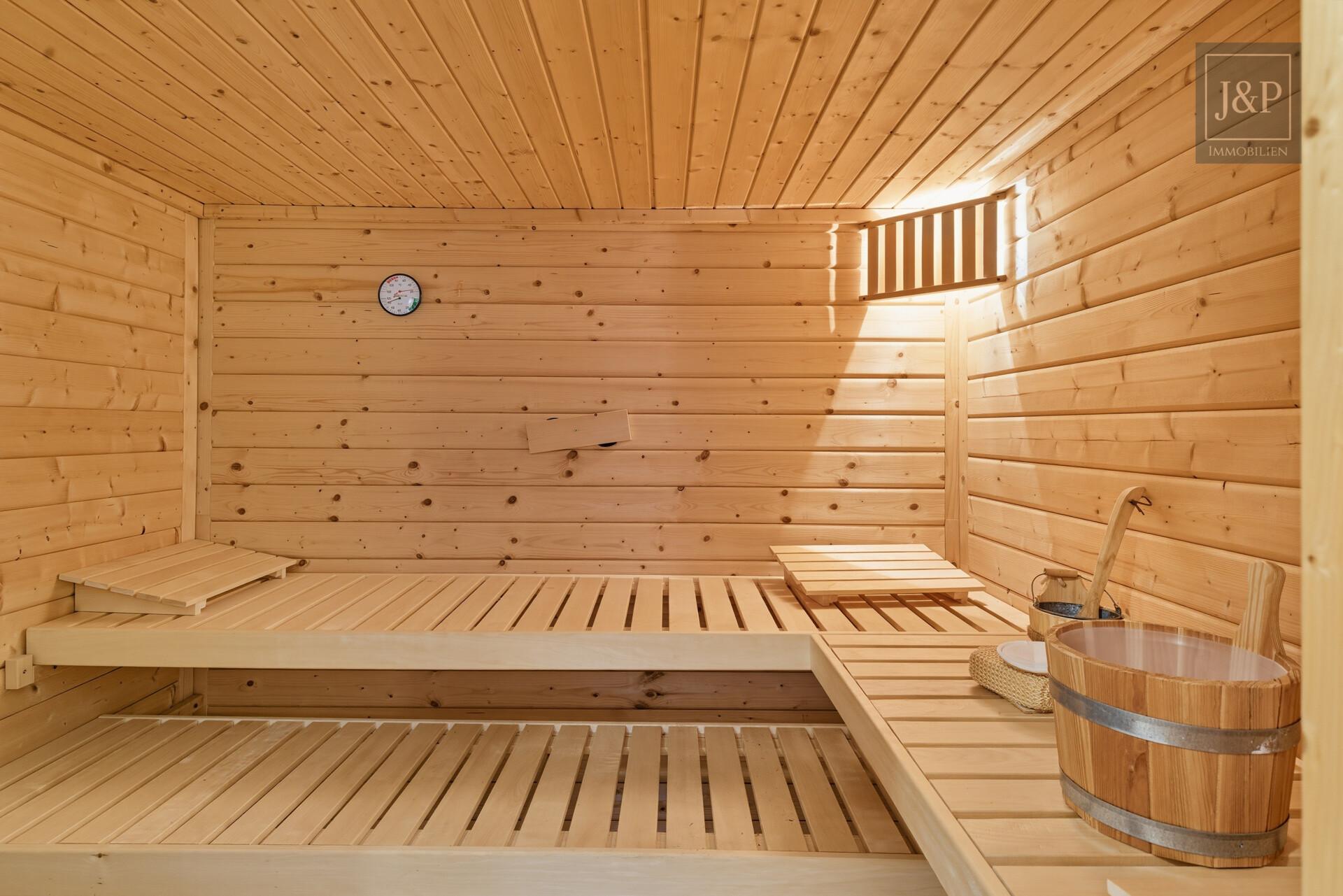 Großfamilien aufgepasst! - Exklusives Anwesen mit Privatsphäre und Waldrandlage in Glattbach - UG Sauna