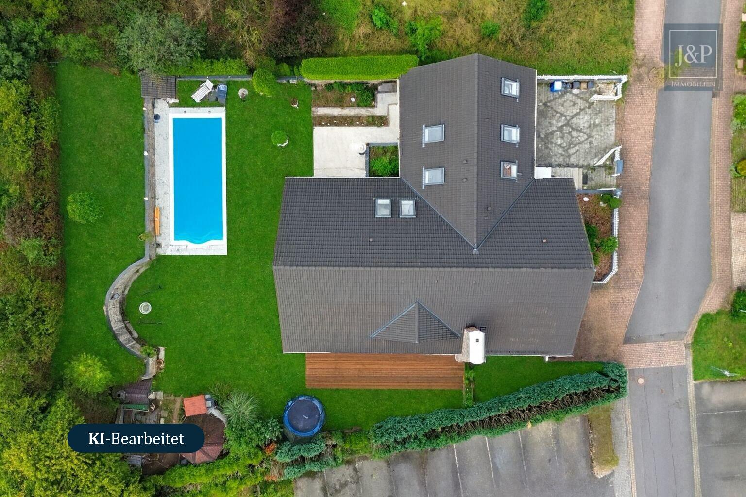 Großfamilien aufgepasst! - Exklusives Anwesen mit Privatsphäre und Waldrandlage in Glattbach - Top down Sicht