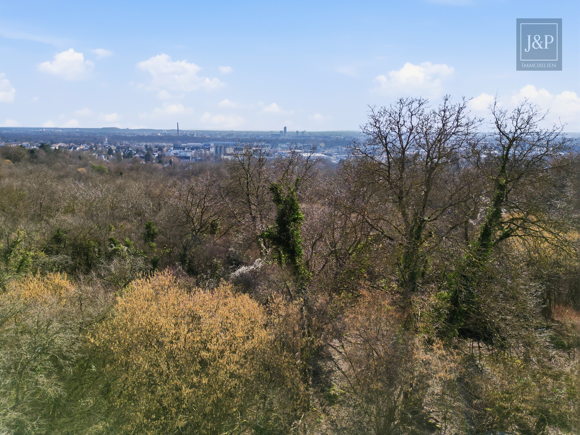 Altbau in Toplage Bergen-Enkheim | Weitblick | Naturschutzgebiet | Sanierungsobjekt - Garten