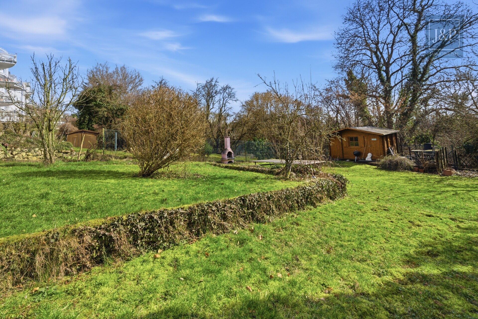 Altbau in Toplage Bergen-Enkheim | Weitblick | Naturschutzgebiet | Sanierungsobjekt - Garten