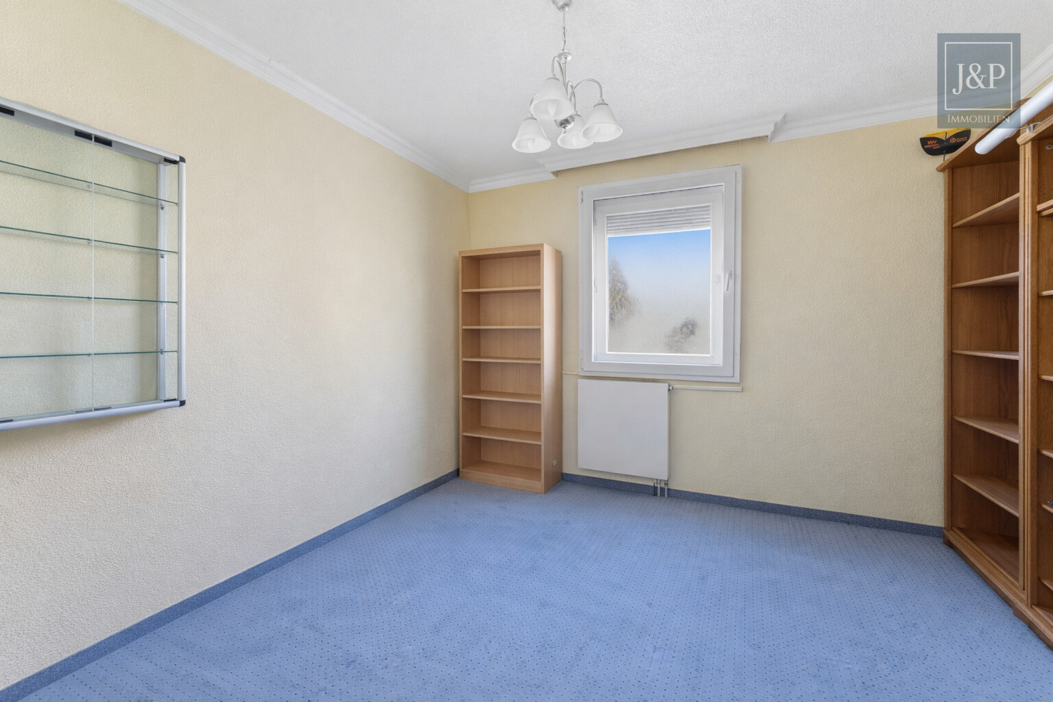 Altbau in Toplage Bergen-Enkheim | Weitblick | Naturschutzgebiet | Sanierungsobjekt - Zimmer 1 OG