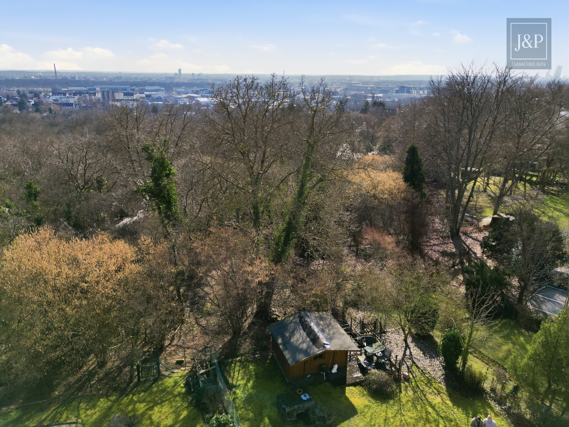 Altbau in Toplage Bergen-Enkheim | Weitblick | Naturschutzgebiet | Sanierungsobjekt - Garten