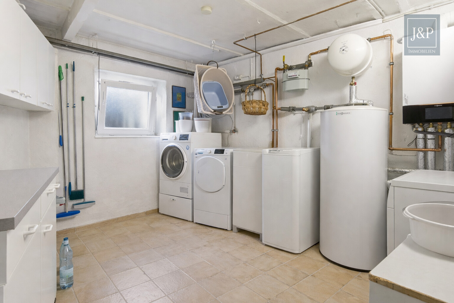 Einfamilienhaus in Frankfurt-Rödelheim | Garten | ruhige Parklage | Bauland - Waschküche