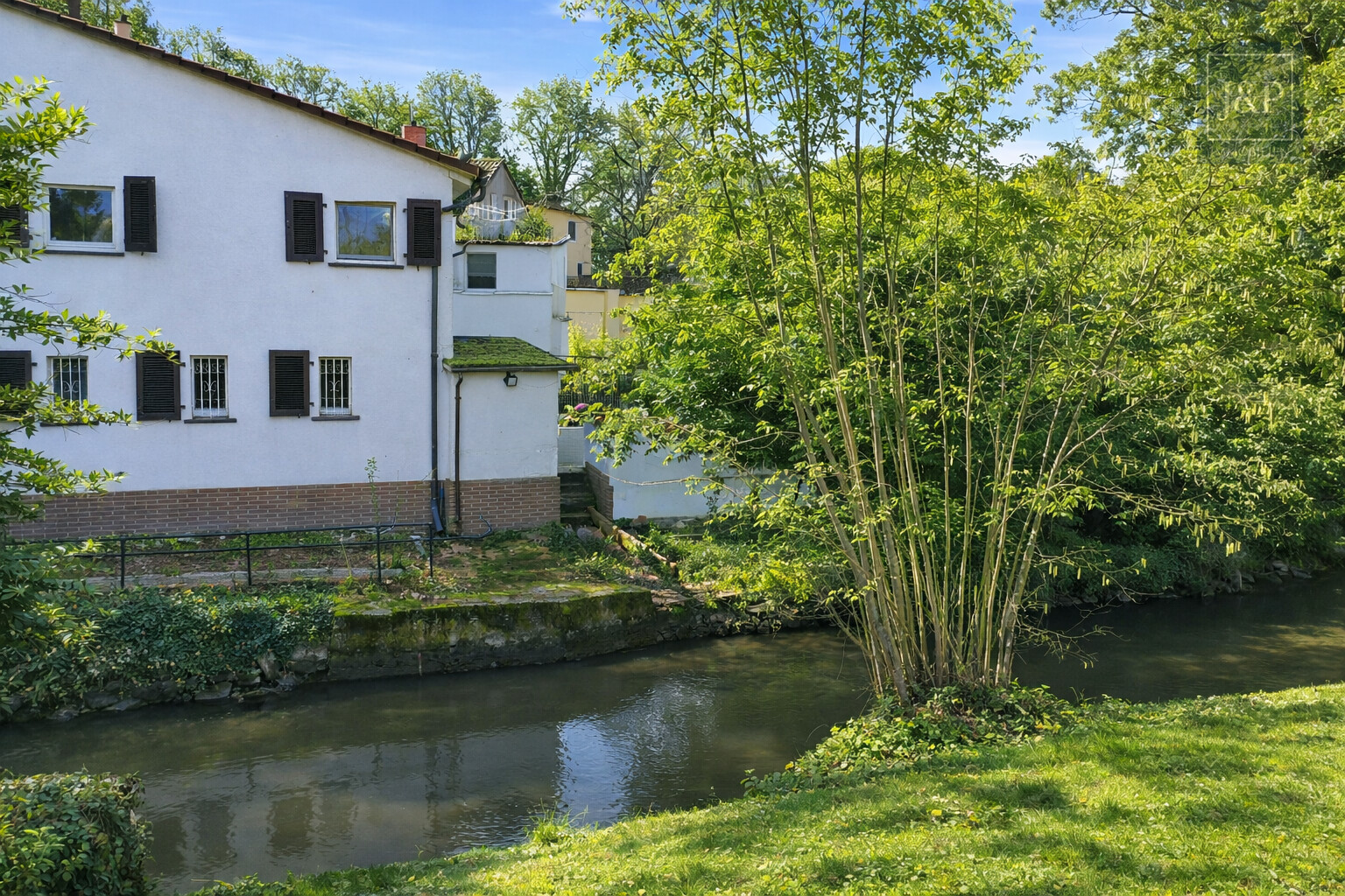 Einfamilienhaus in Frankfurt-Rödelheim | Garten | ruhige Parklage | Bauland - Aussenansicht