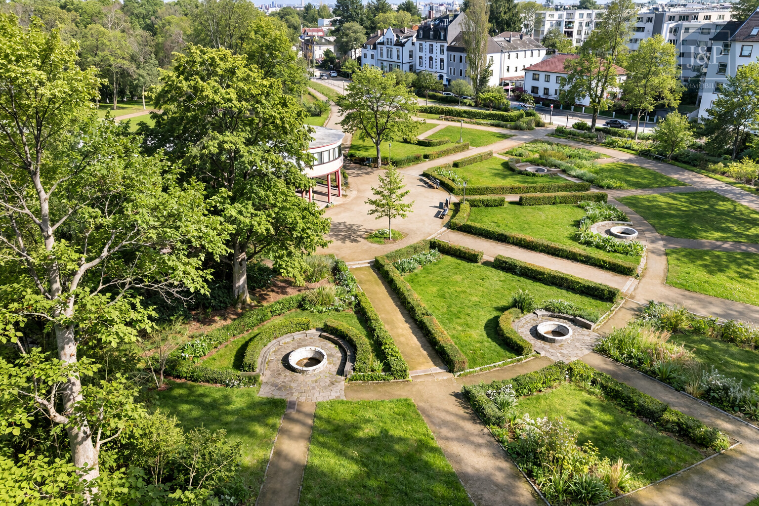 Einfamilienhaus in Frankfurt-Rödelheim | Garten | ruhige Parklage | Bauland - Park
