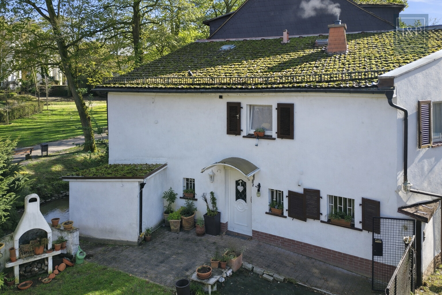 Einfamilienhaus in Frankfurt-Rödelheim | Garten | ruhige Parklage | Bauland - Aussenansicht