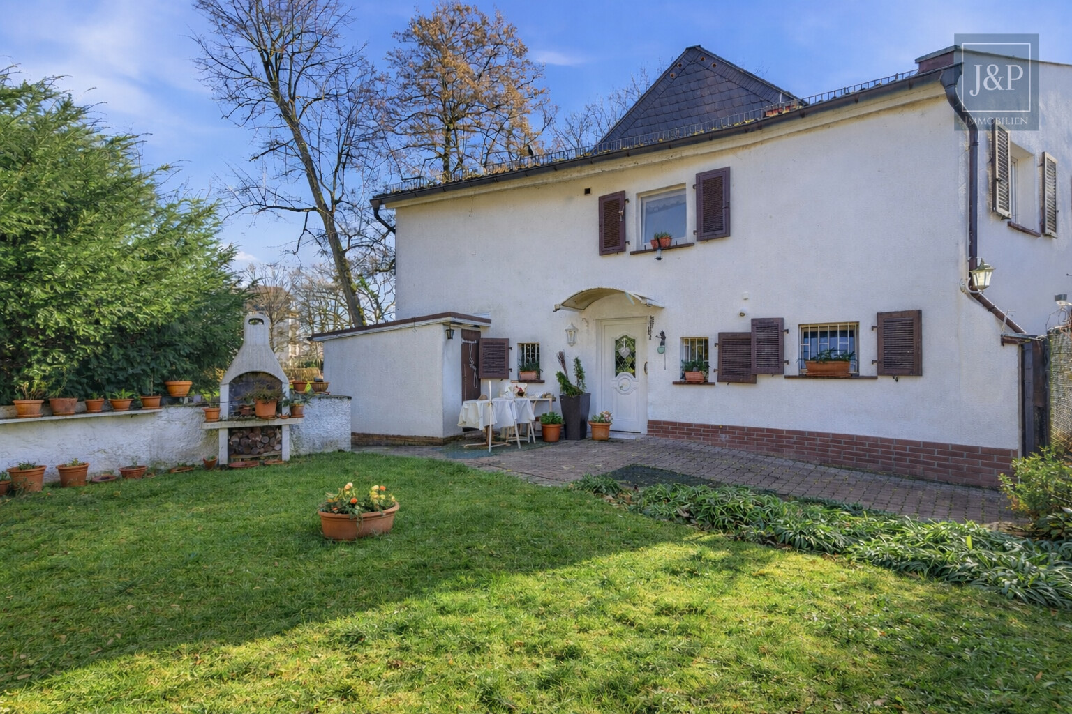 Einfamilienhaus in Frankfurt-Rödelheim | Garten | ruhige Parklage | Bauland - Aussenansicht