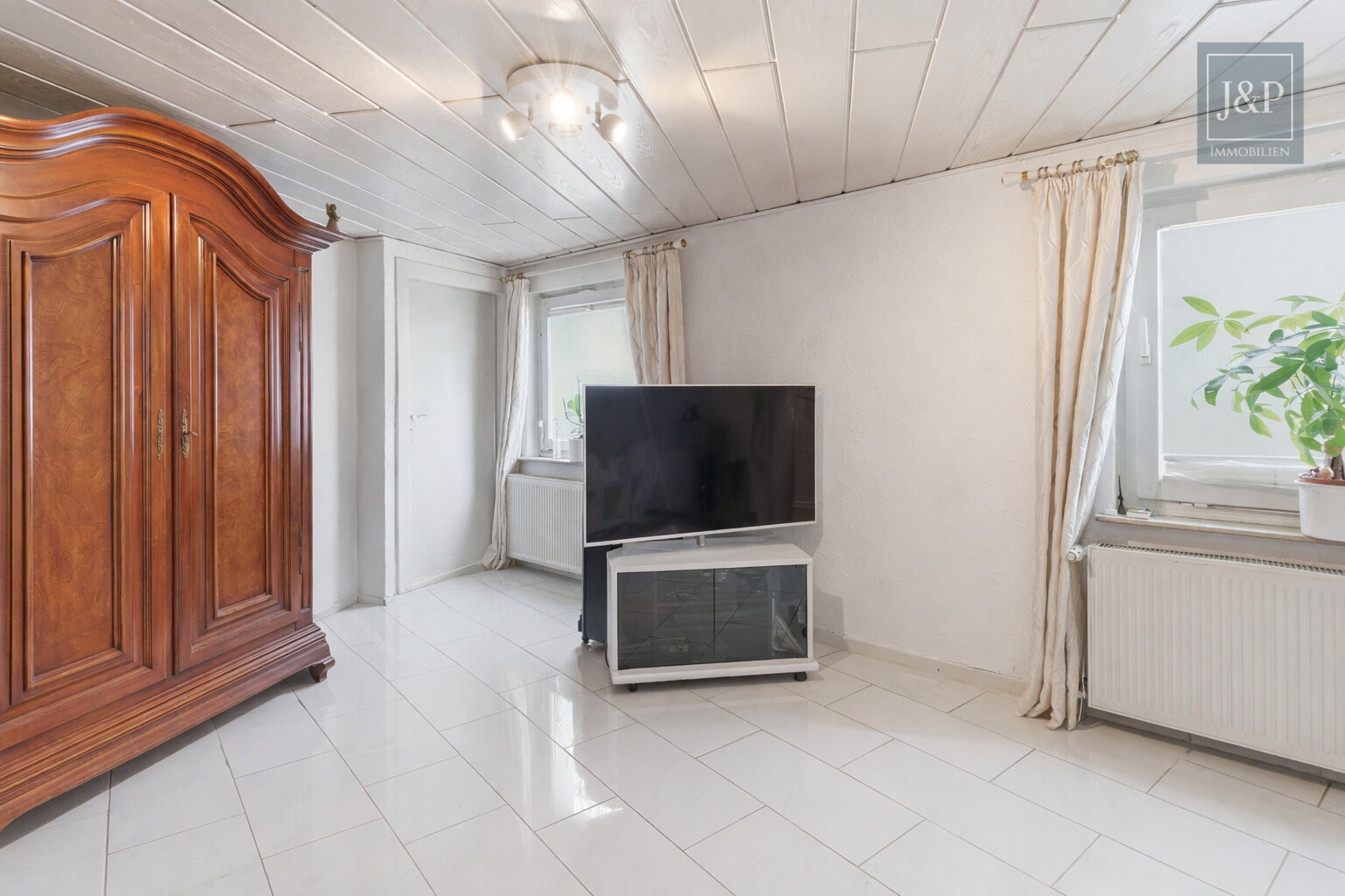 Einfamilienhaus in Frankfurt-Rödelheim | Garten | ruhige Parklage | Bauland - Wohnzimmer