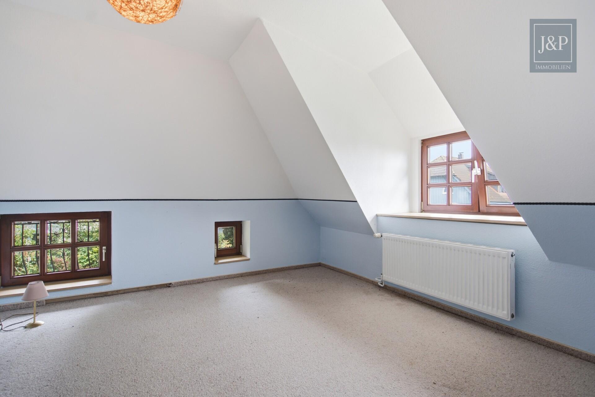 Unter Reet: Einmaliges Schmuckstück in Ortsrandlage - Schlafzimmer DG