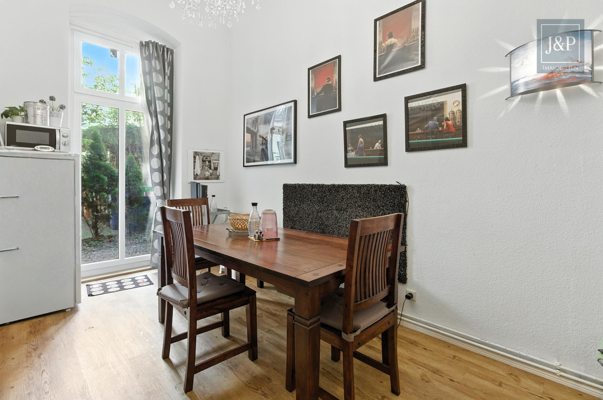 Bezugsfreie 2-Zi-EG-Wohnung mit Terrasse – Toplage nahe Helmholtzkiez - Küche