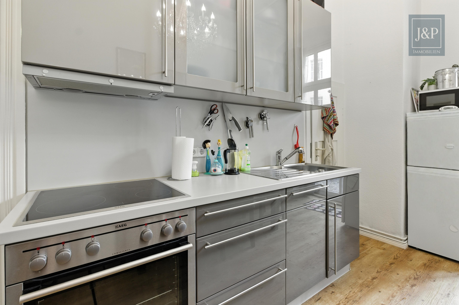 Bezugsfreie 2-Zi-EG-Wohnung mit Terrasse – Toplage nahe Helmholtzkiez - Küche