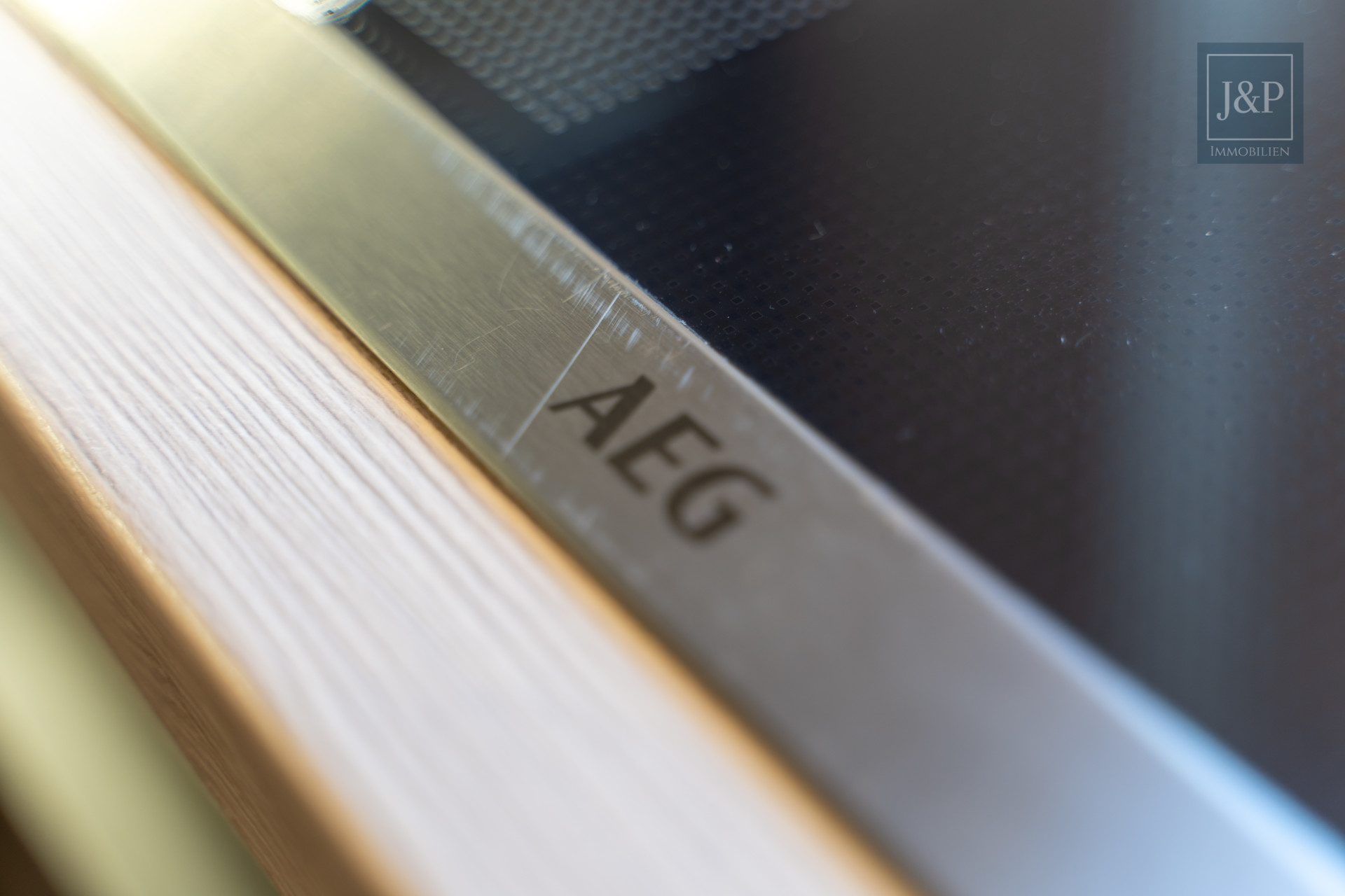 Ein Zuhause für Generationen – modernisiertes Mehrfamilienhaus in zentraler Lage von Bruchköbel! - Kochfeld