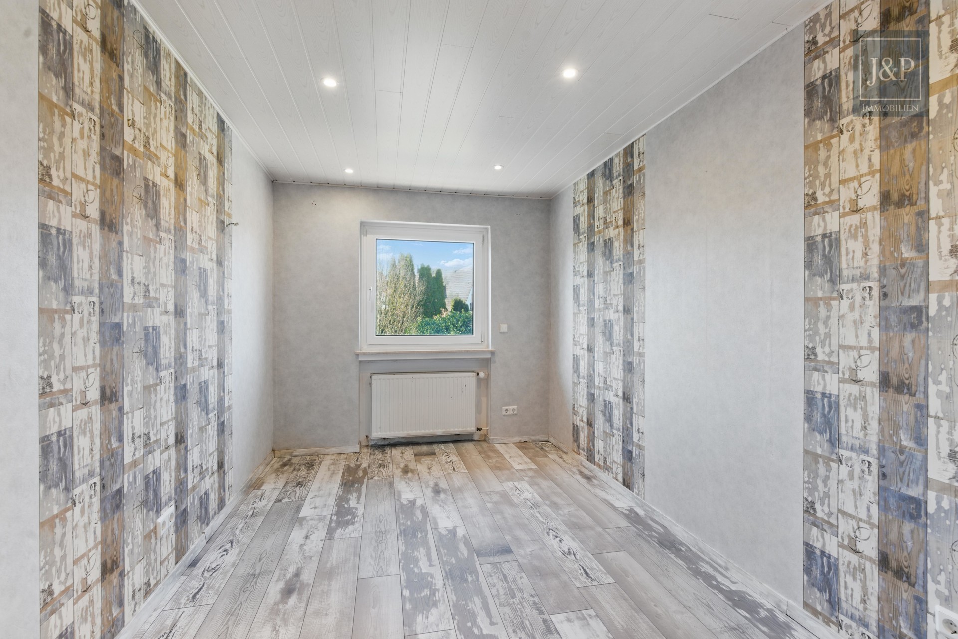 Ein Zuhause für Generationen – modernisiertes Mehrfamilienhaus in zentraler Lage von Bruchköbel! - Schlafzimmer 1.OG