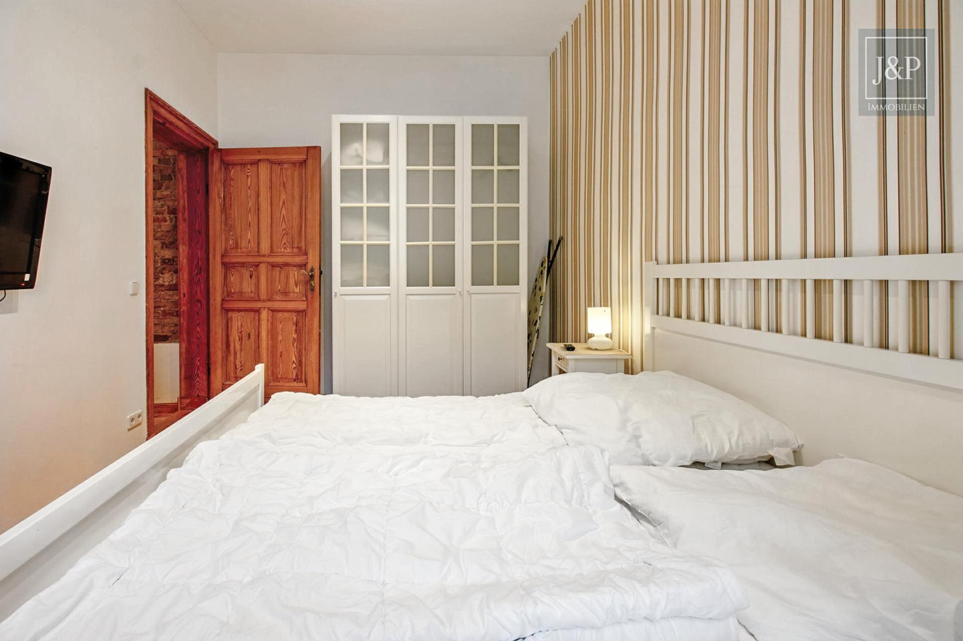 Jetzt kaufen, sofort einziehen – 2-Zimmer-Stadtwohnung in Mitte - Schlafzimmer