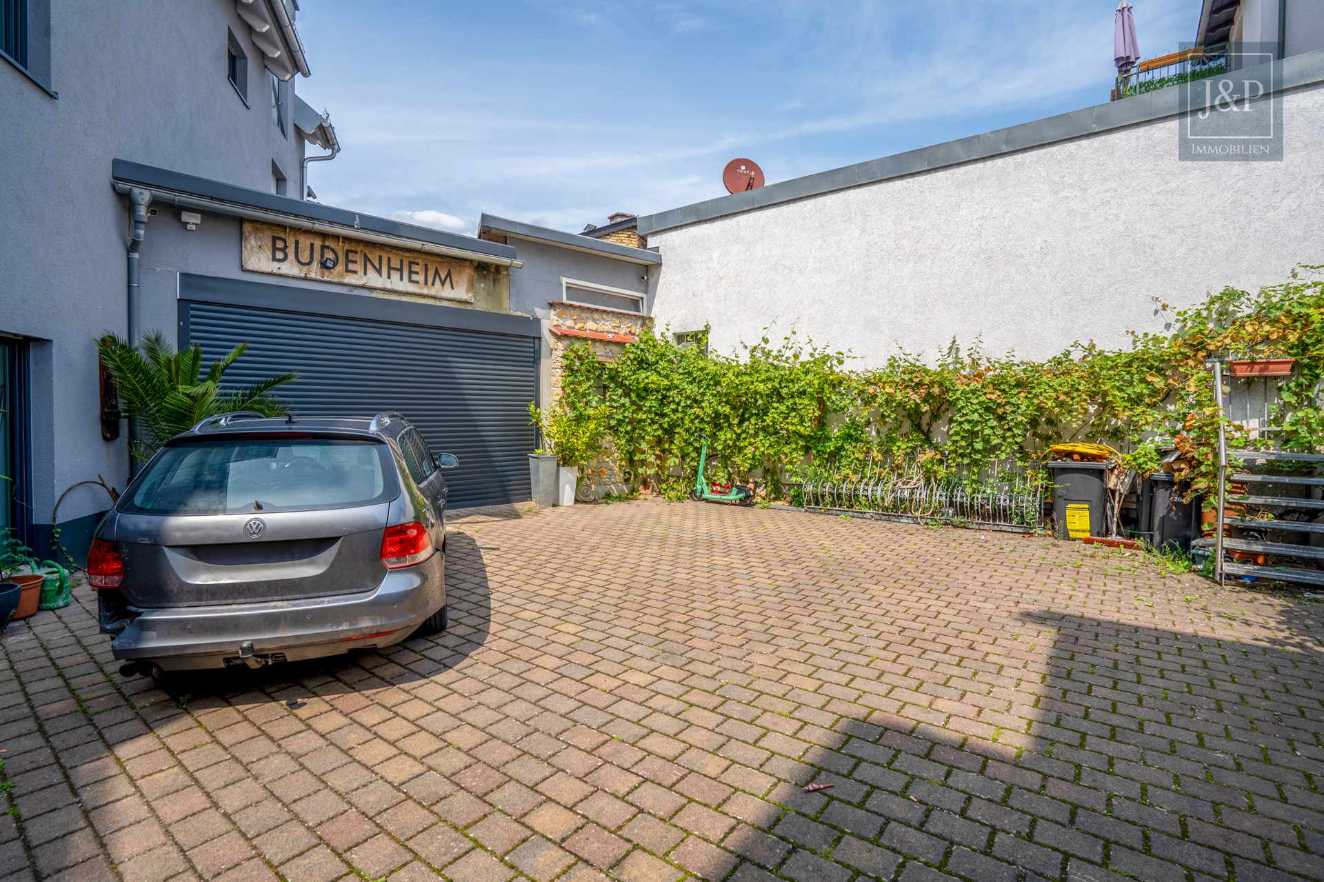 Attraktive Kapitalanlage in bester Innenstadtlage von Budenheim mit zusätzlichem Bauplatz! - Garage
