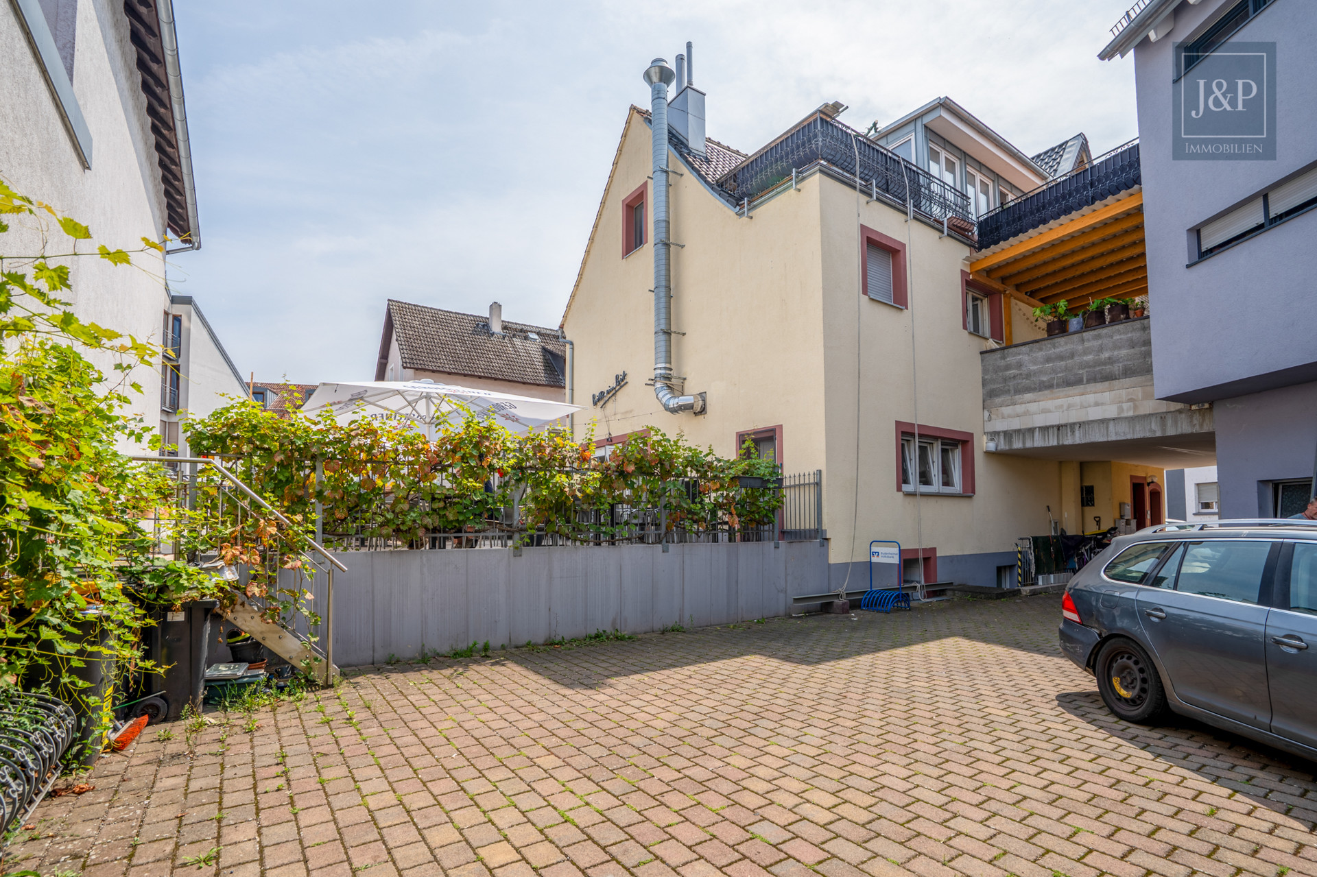 Attraktive Kapitalanlage in bester Innenstadtlage von Budenheim mit zusätzlichem Bauplatz! - Außenansicht