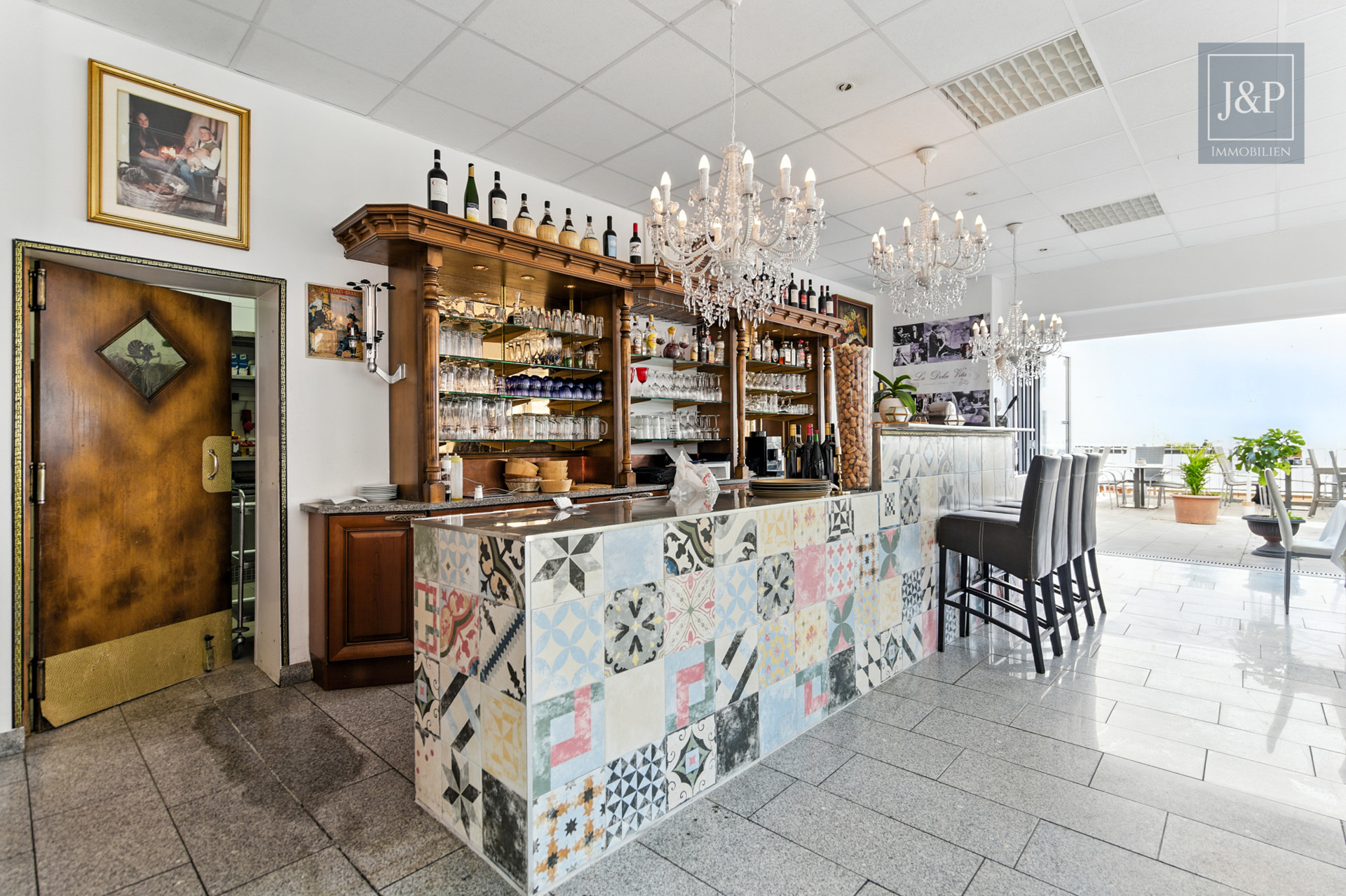 Attraktive Kapitalanlage in bester Innenstadtlage von Budenheim mit zusätzlichem Bauplatz! - Gastronomie