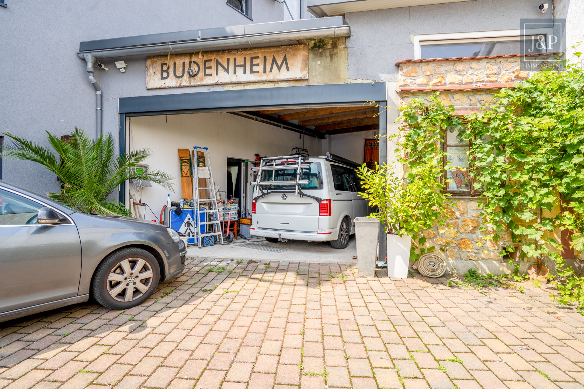 Attraktive Kapitalanlage in bester Innenstadtlage von Budenheim mit zusätzlichem Bauplatz! - Garage