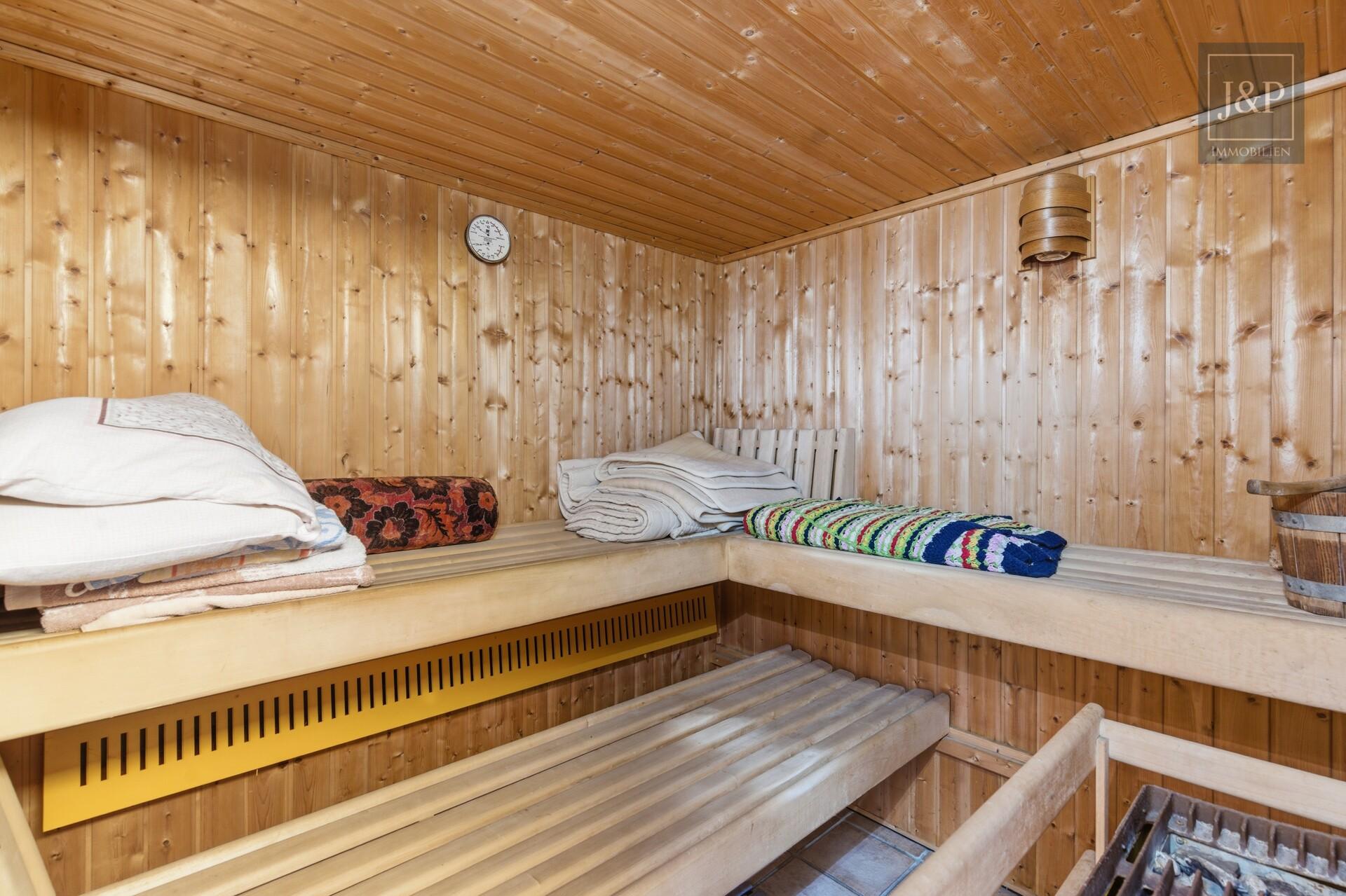 Familien-Bungalow in ruhiger Lage – Garage, Sauna & schöner Garten! - Sauna