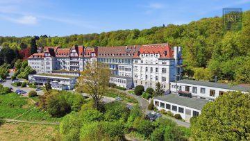 Sanierte Luxuswohnung am Zauberberg! Wohnen am Wald mit atemberaubenden Skyline-Blick!, 65779 Kelkheim (Taunus) / Ruppertshain, Etagenwohnung