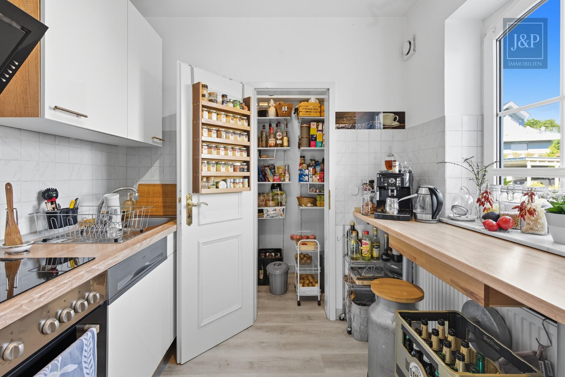 Einmalige Gelegenheit! Ihr Anwesen im Villenviertel von Glattbach. Einliegerwohnung & Waldnähe - ELW - Küche