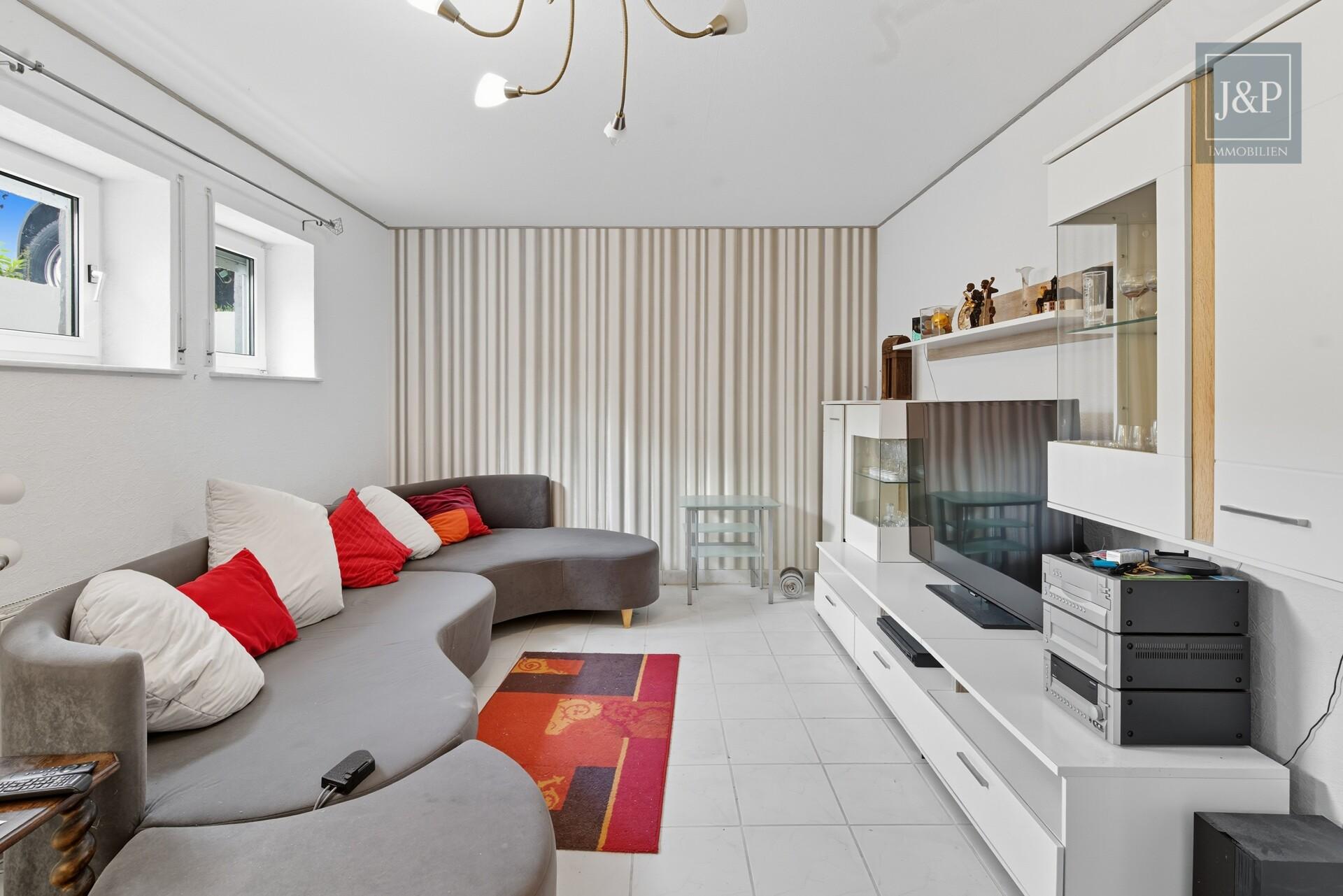 Einmalige Gelegenheit! Ihr Anwesen im Villenviertel von Glattbach. Einliegerwohnung & Waldnähe - UG ELW