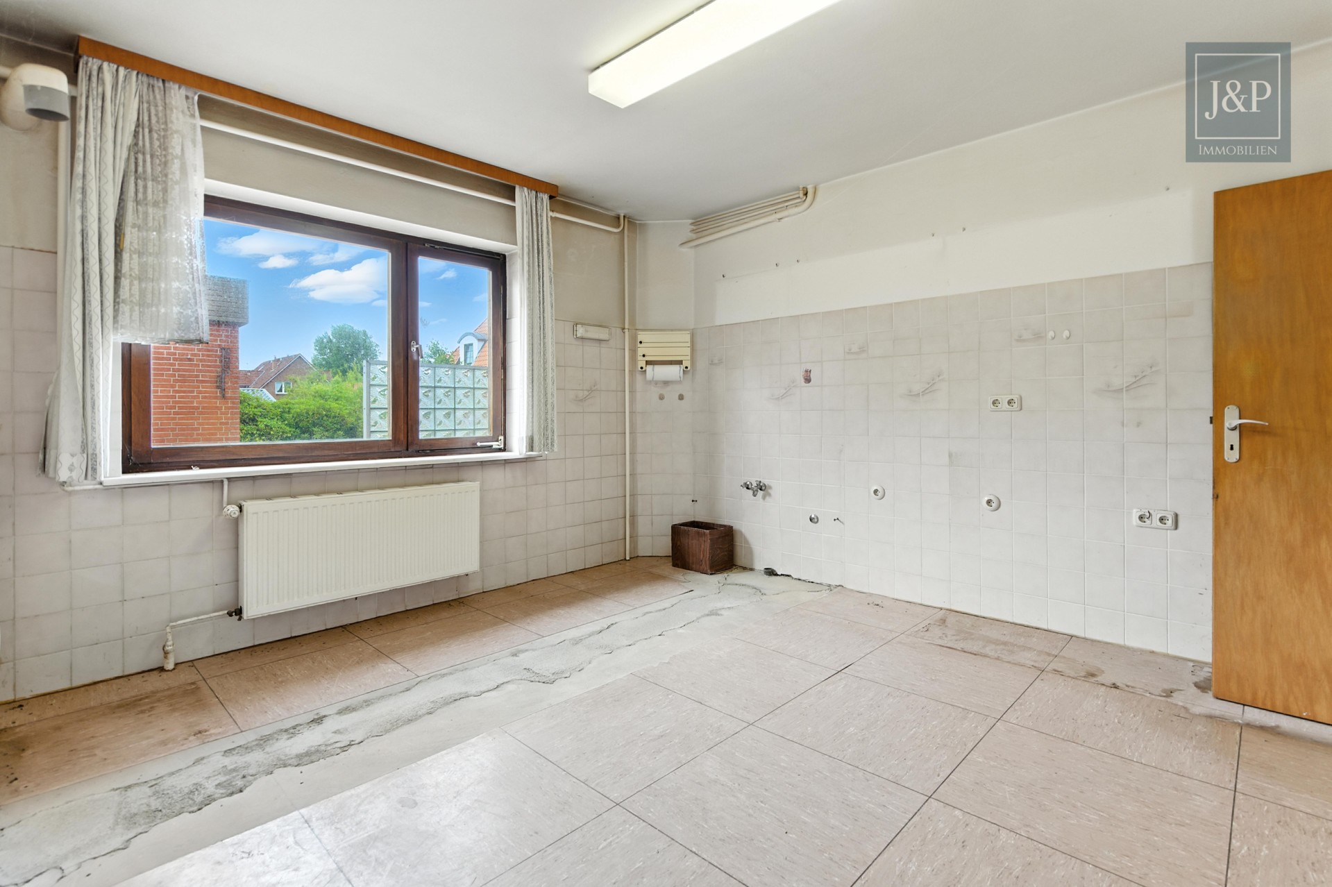 Sanierung oder Neubau? Genehmigung inkl. Ferienverm. erteilt! - Küche