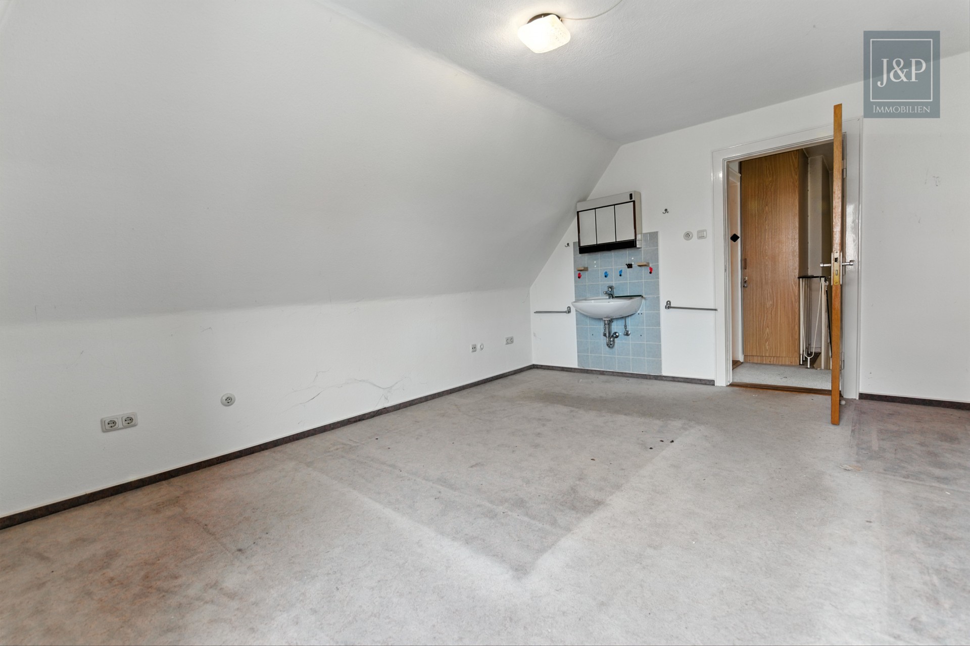 Sanierung oder Neubau? Genehmigung inkl. Ferienverm. erteilt! - Schlafzimmer