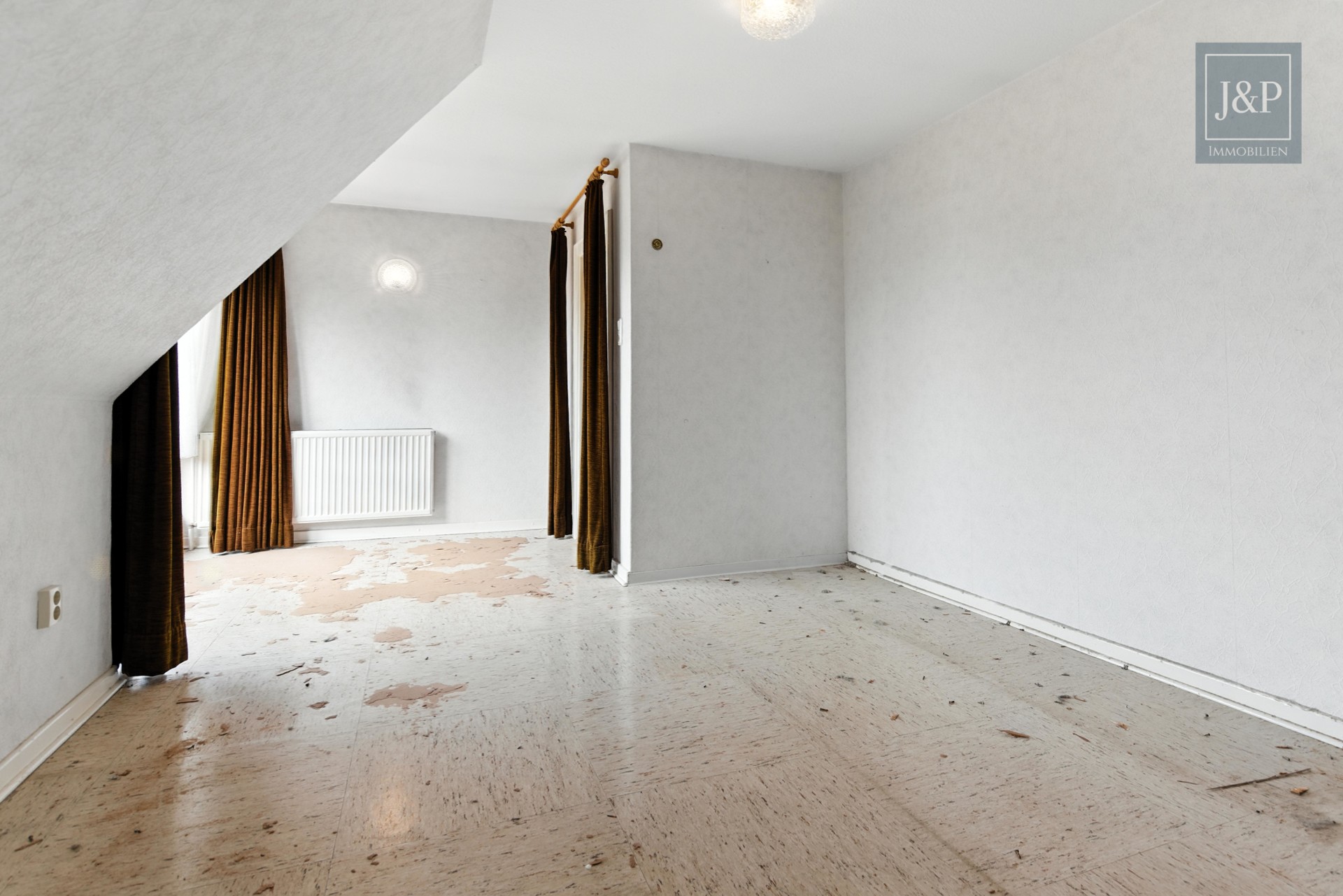 Sanierung oder Neubau? Genehmigung inkl. Ferienverm. erteilt! - Schlafzimmer