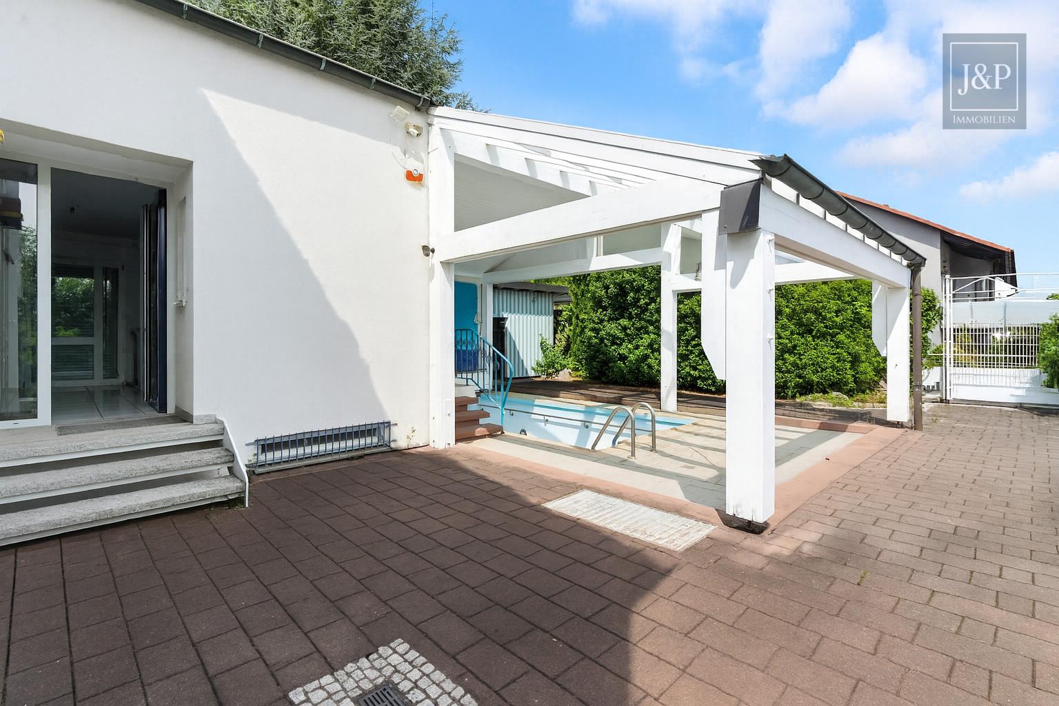 Wohnen in Top-Lage von Goldbach mit großem Grundstück! – Besonderes Wohnerlebnis im Architektenhaus - Sonnenterrasse