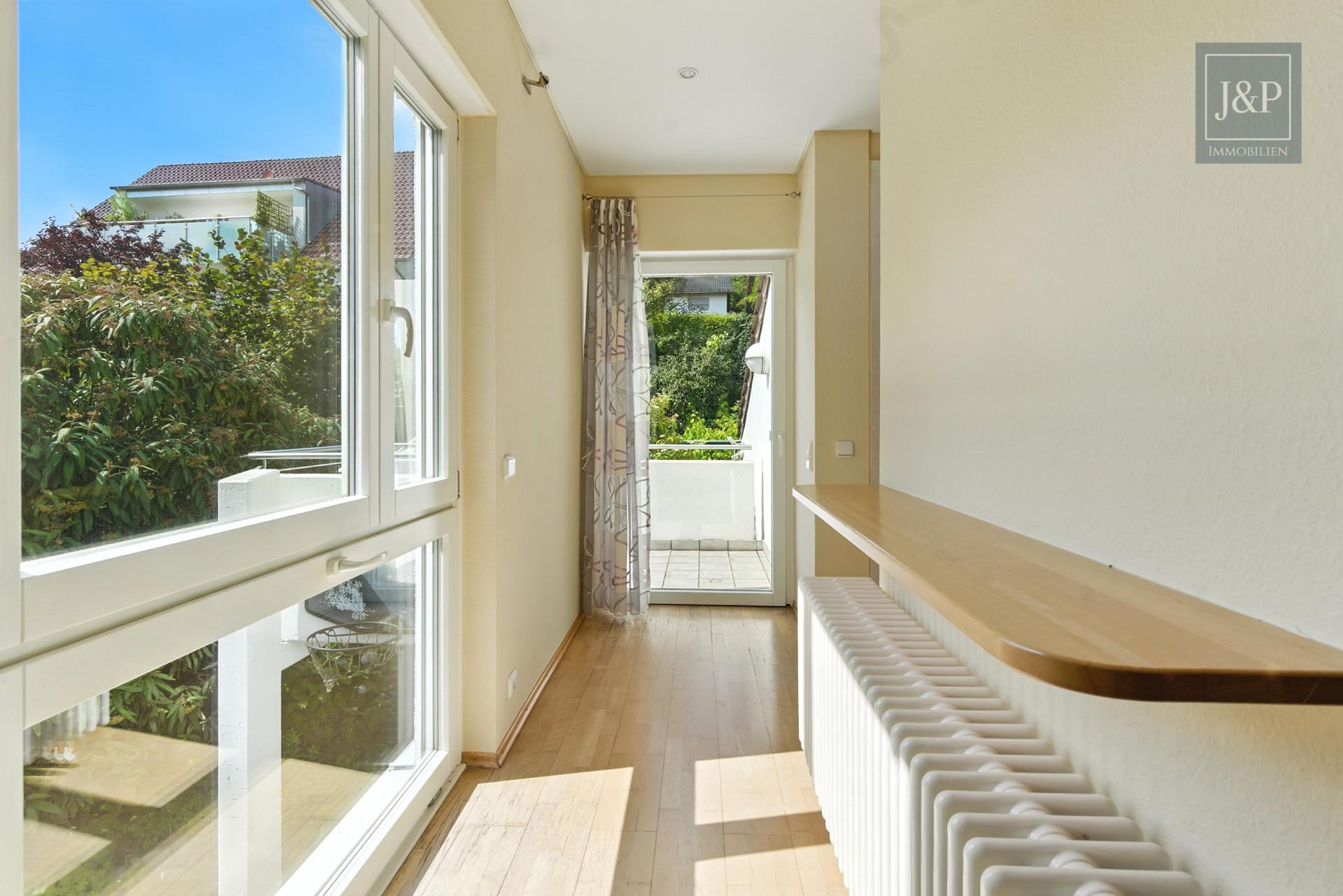 Wohnen in Top-Lage von Goldbach mit großem Grundstück! – Besonderes Wohnerlebnis im Architektenhaus - OG Schlafbereich