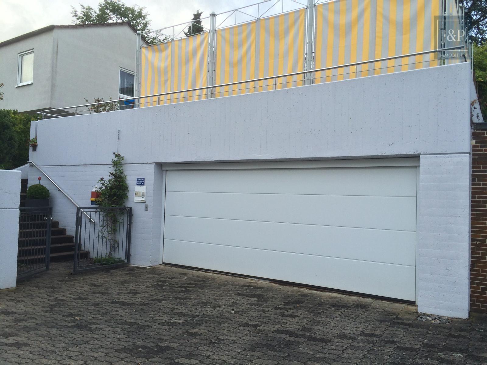 Wohnen in Top-Lage von Goldbach mit großem Grundstück! – Besonderes Wohnerlebnis im Architektenhaus - Doppelgarage