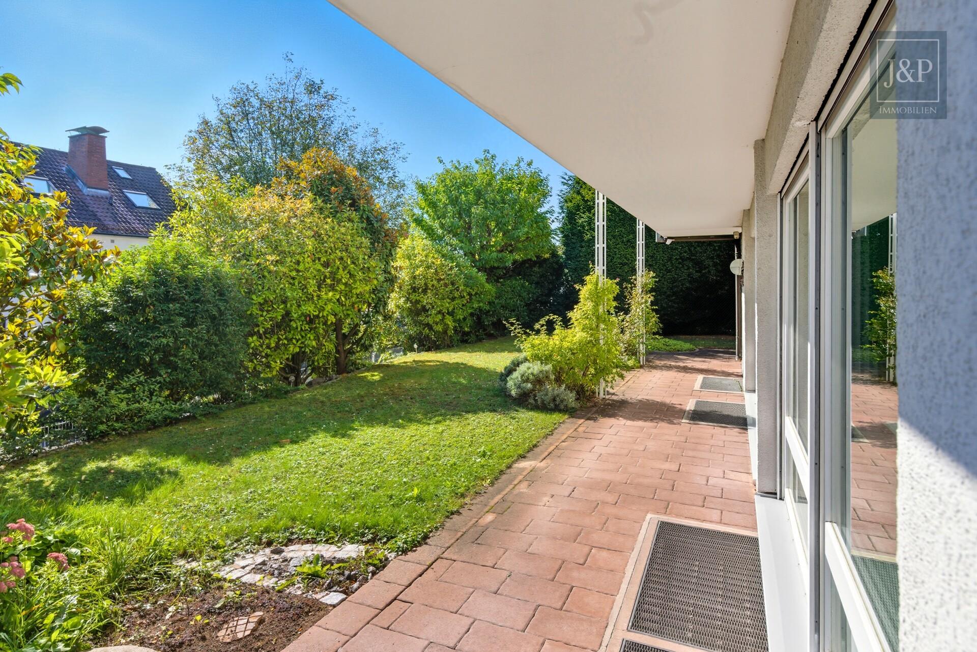 Wohnen in Top-Lage von Goldbach mit großem Grundstück! – Besonderes Wohnerlebnis im Architektenhaus - Garten