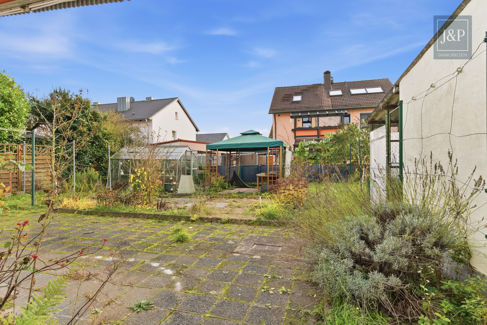 1-2 Familienhaus mit Ausbaureserve in ruhiger Lage im Streitwald - Garten hinten